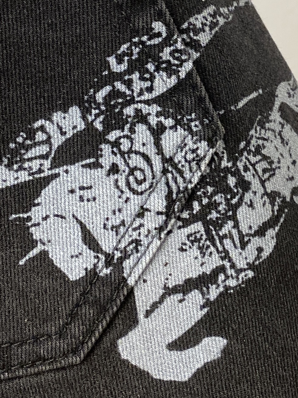 巴宝莉、 2025最新品，专柜同步有售，原单狠货，水洗休闲牛仔裤，进口原版水洗弹力面料，舒适有弹性，原版