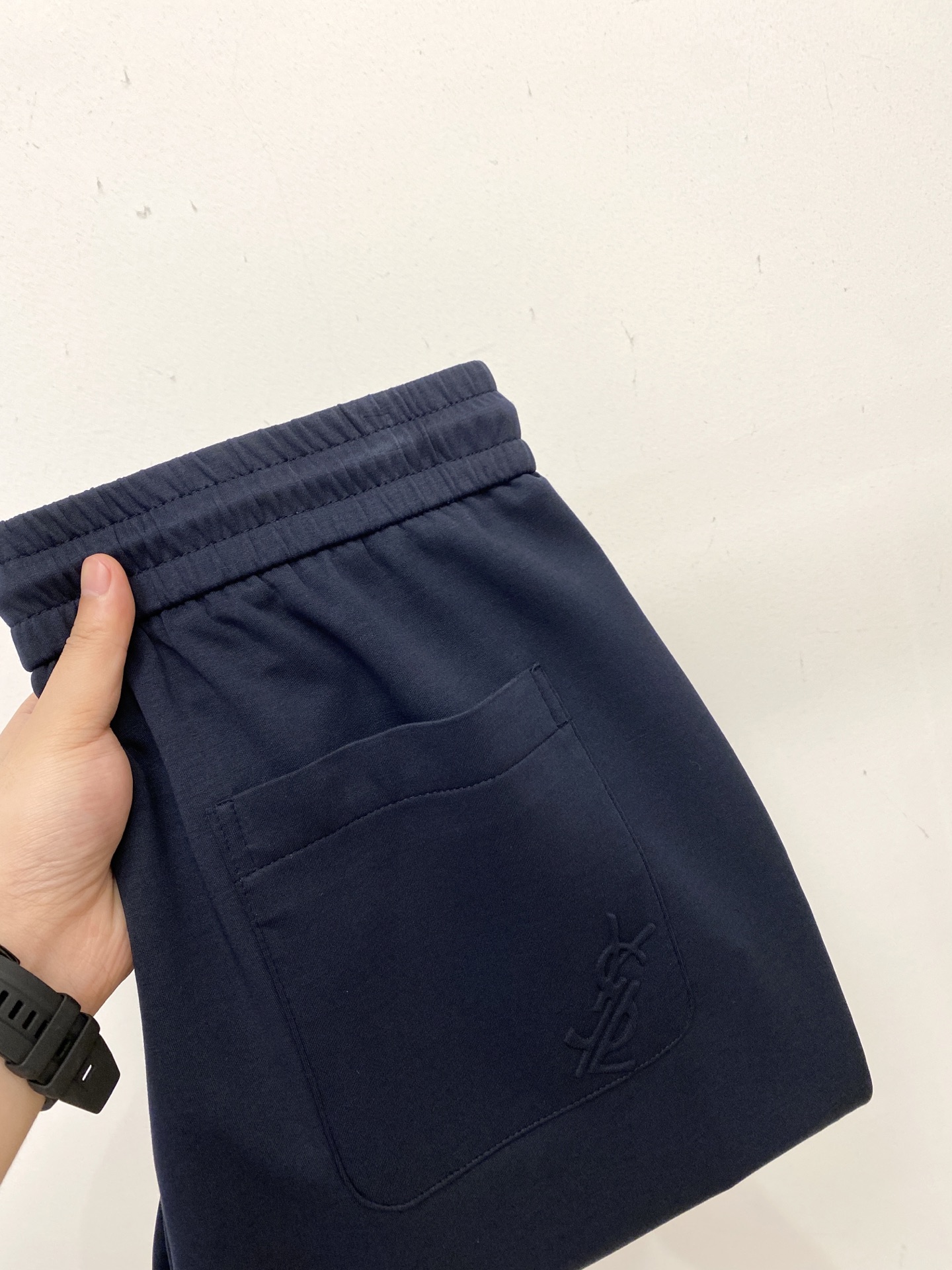 NO:548277,YSL Saint Laurent, 2025 hot casual pants, high elasticity and slimming, simple and versatile, with fine workmanship, every needle can be seen attentively, and many celebrity internet celebrities love the most, lengthen the body proportions!  Micro-spin ^_^Comfortable fabric Details M-3XL, saint laurent, saint laurent, alexander wang19860909YSL 圣罗兰、2025爆款休闲裤 高弹显瘦必爆简约百搭爆款,做工精细,每一针都看得到用心,超多明星网红最爱 拉长身材比例哦！微弹 ^_^舒适面料 细节体码数M-3XL,,saint laurent,saint laurent,alexander wang,Men's clothing