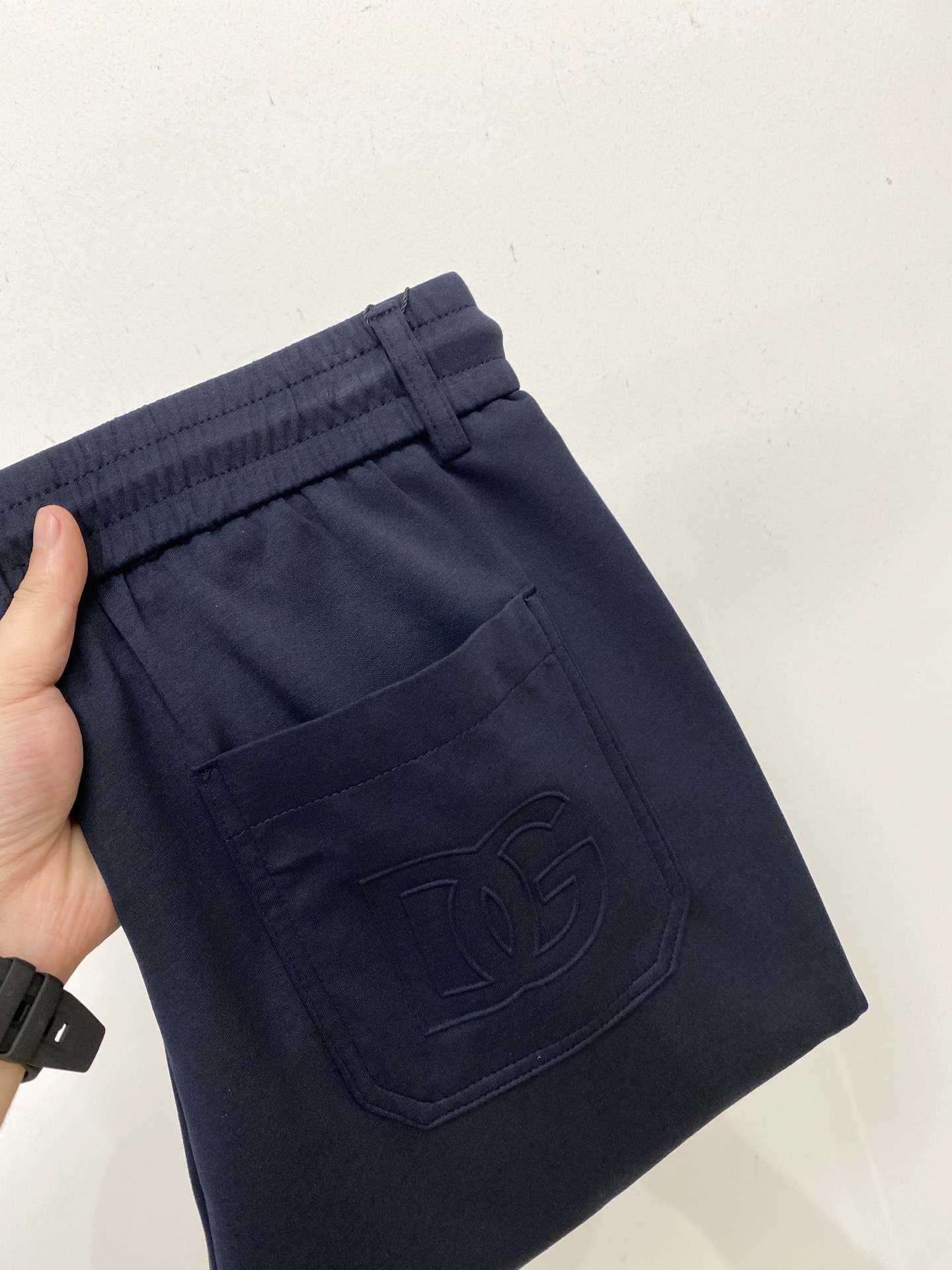 NO:548266,DG, 2025 hot casual pants, high elasticity and slimming, simple and versatile hot style, fine workmanship, every needle can be seen attentively, and many celebrity internet celebrities love the most, lengthen the body proportions!  Micro-spin ^_^Comfortable fabric Details M-3XL, alexander wang19860909DG、2025爆款休闲裤 高弹显瘦必爆简约百搭爆款,做工精细,每一针都看得到用心,超多明星网红最爱 拉长身材比例哦！微弹 ^_^舒适面料 细节体码数M-3XL,,alexander wang,Men's clothing