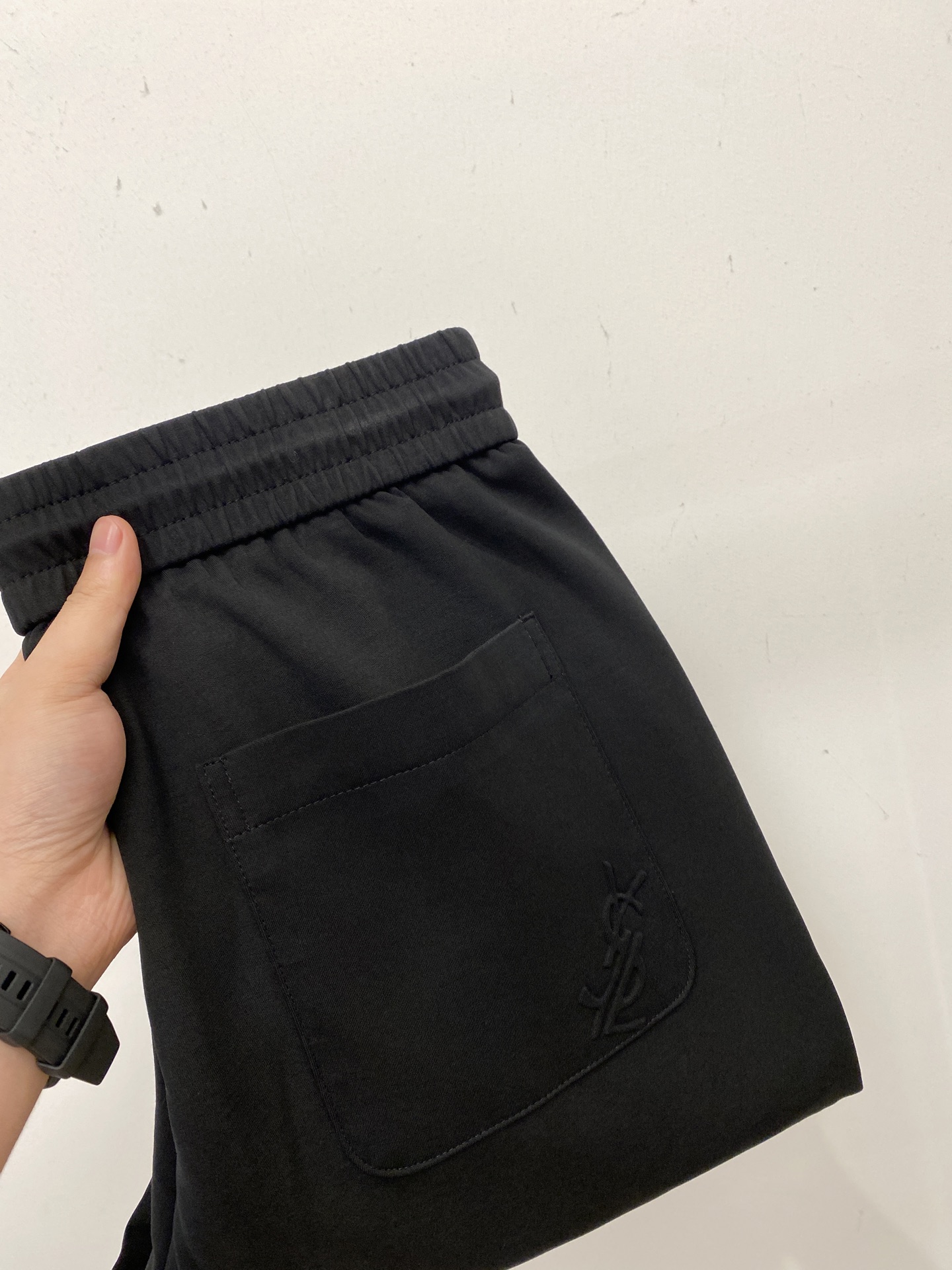 NO:564722,YSL Yves Saint Laurent, 2025 popular casual pants, high elasticity, slimming, simple and versatile, popular style, fine workmanship, every stitch can be seen attentive, favorite of many celebrities and Internet celebrities, elongating body proportions!  Slightly elastic ^_^Comfortable fabric Details Body size M-4XL, saint laurent, saint laurent, alexander wang19860909YSL 圣罗兰、2025爆款休闲裤 高弹显瘦必爆简约百搭爆款,做工精细,每一针都看得到用心,超多明星网红最爱 拉长身材比例哦！微弹 ^_^舒适面料 细节体码数M-4XL,,saint laurent,saint laurent,alexander wang,Men's clothing