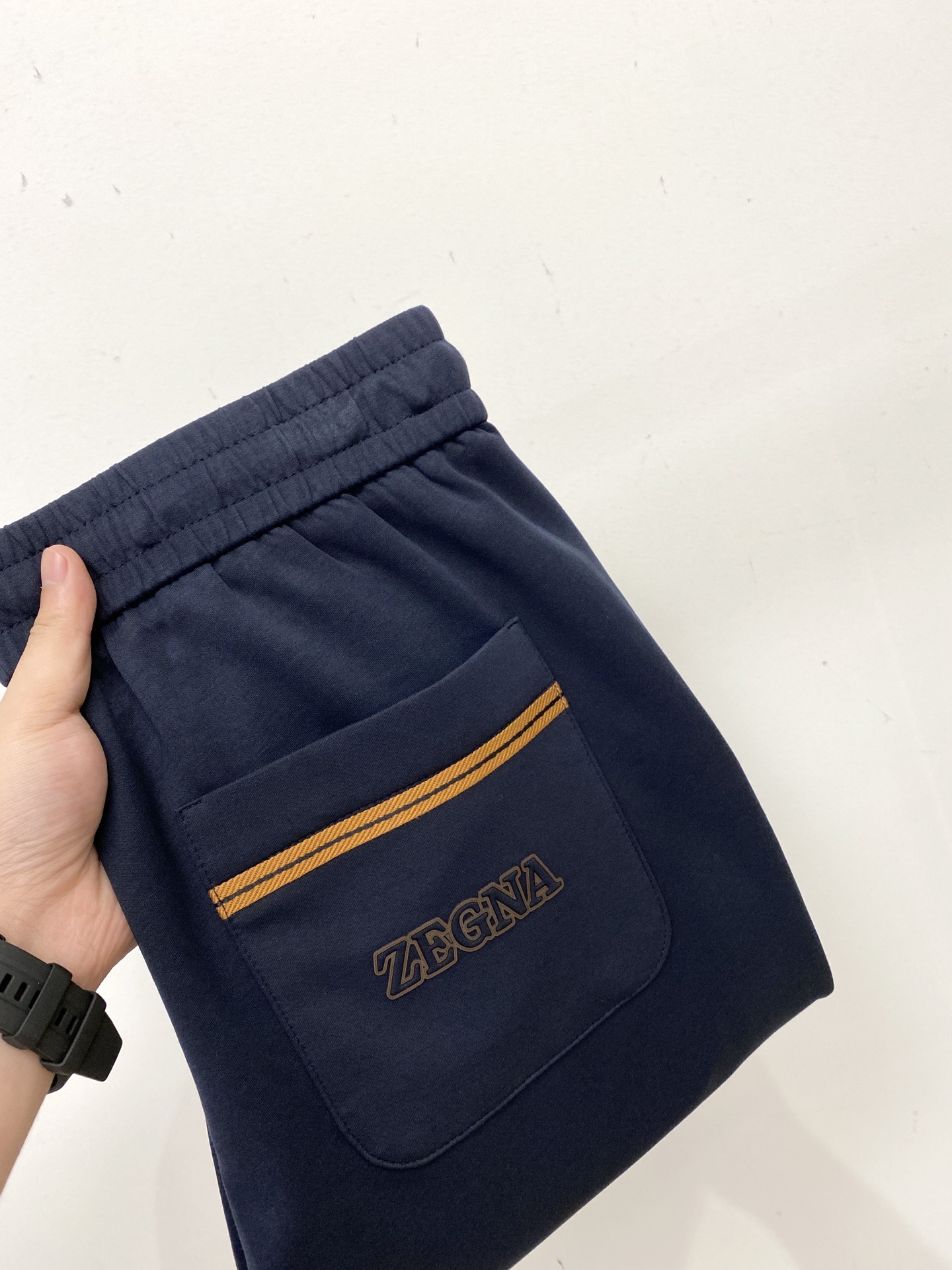 NO:564707,Ermenegildo Zegna, the 2025 popular casual pants, high elasticity, slimming, simple and versatile, popular style, fine workmanship, every stitch can be seen attentiveness, favorite of many celebrities and Internet celebrities, elongating body proportions!  Slightly elastic ^_^Comfortable fabric Details Body size M-4XL,,zegna,alexander wang19860909杰尼亚、2025爆款休闲裤 高弹显瘦必爆简约百搭爆款,做工精细,每一针都看得到用心,超多明星网红最爱 拉长身材比例哦！微弹 ^_^舒适面料 细节体码数M-4XL,,zegna,alexander wang,Men's clothing