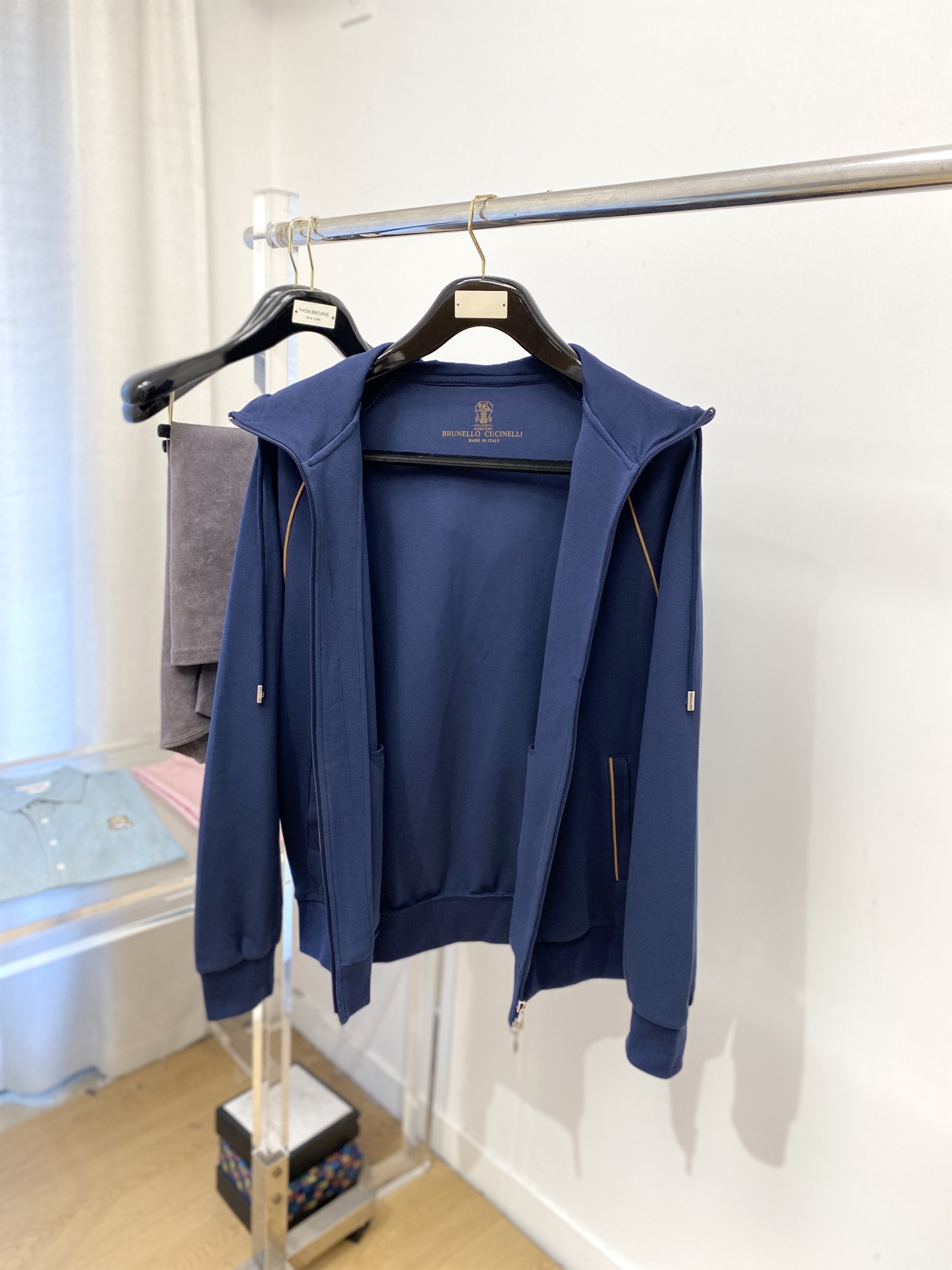 Brunello Cucinelli、2025新品卫衣外套，时尚帅气，胸前精致刺绣图案logo，简约百搭