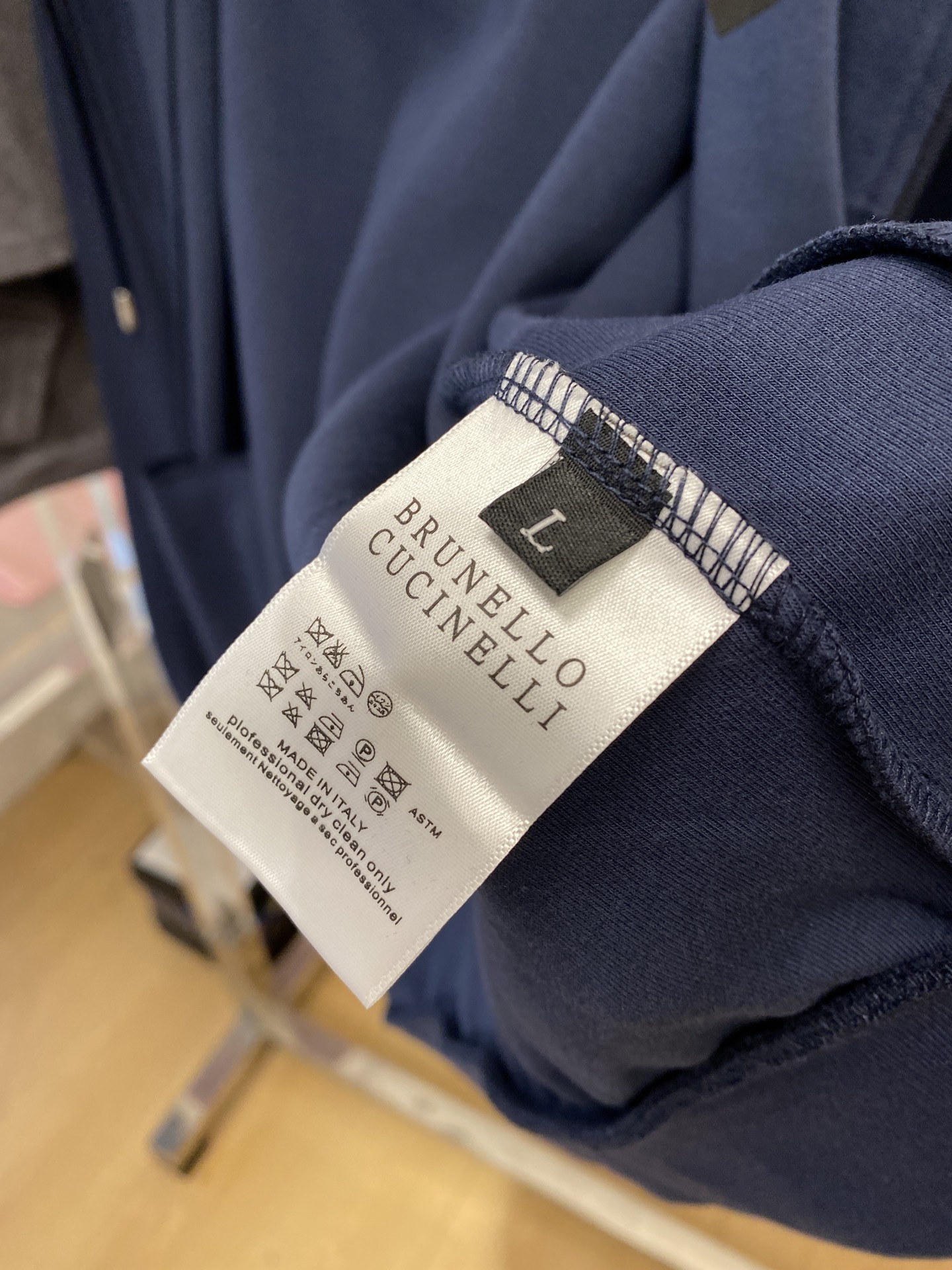 Brunello Cucinelli、2025新品卫衣外套，时尚帅气，胸前精致刺绣图案logo，简约百搭