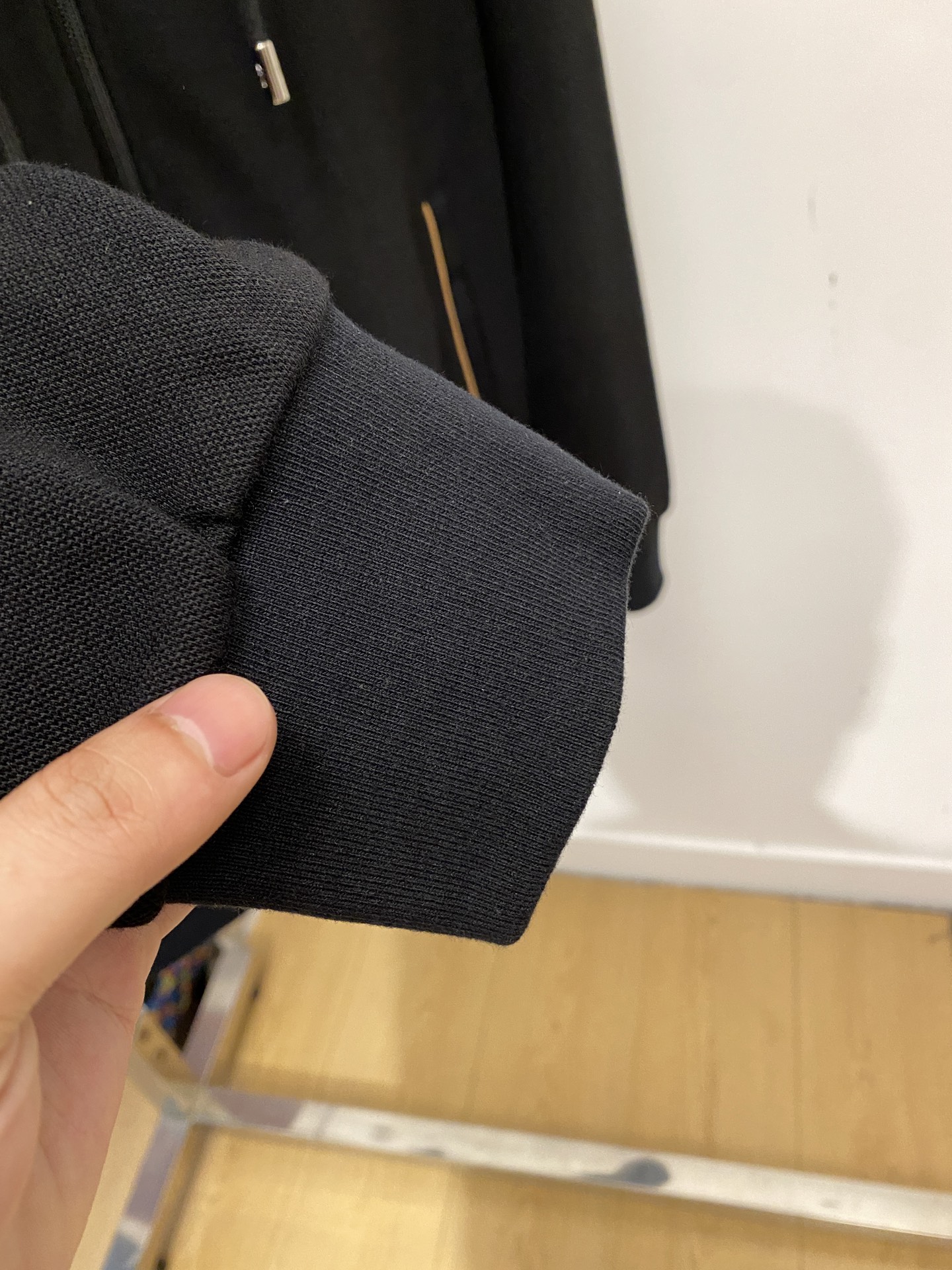 Brunello Cucinelli、2025新品卫衣外套，时尚帅气，胸前精致刺绣图案logo，简约百搭