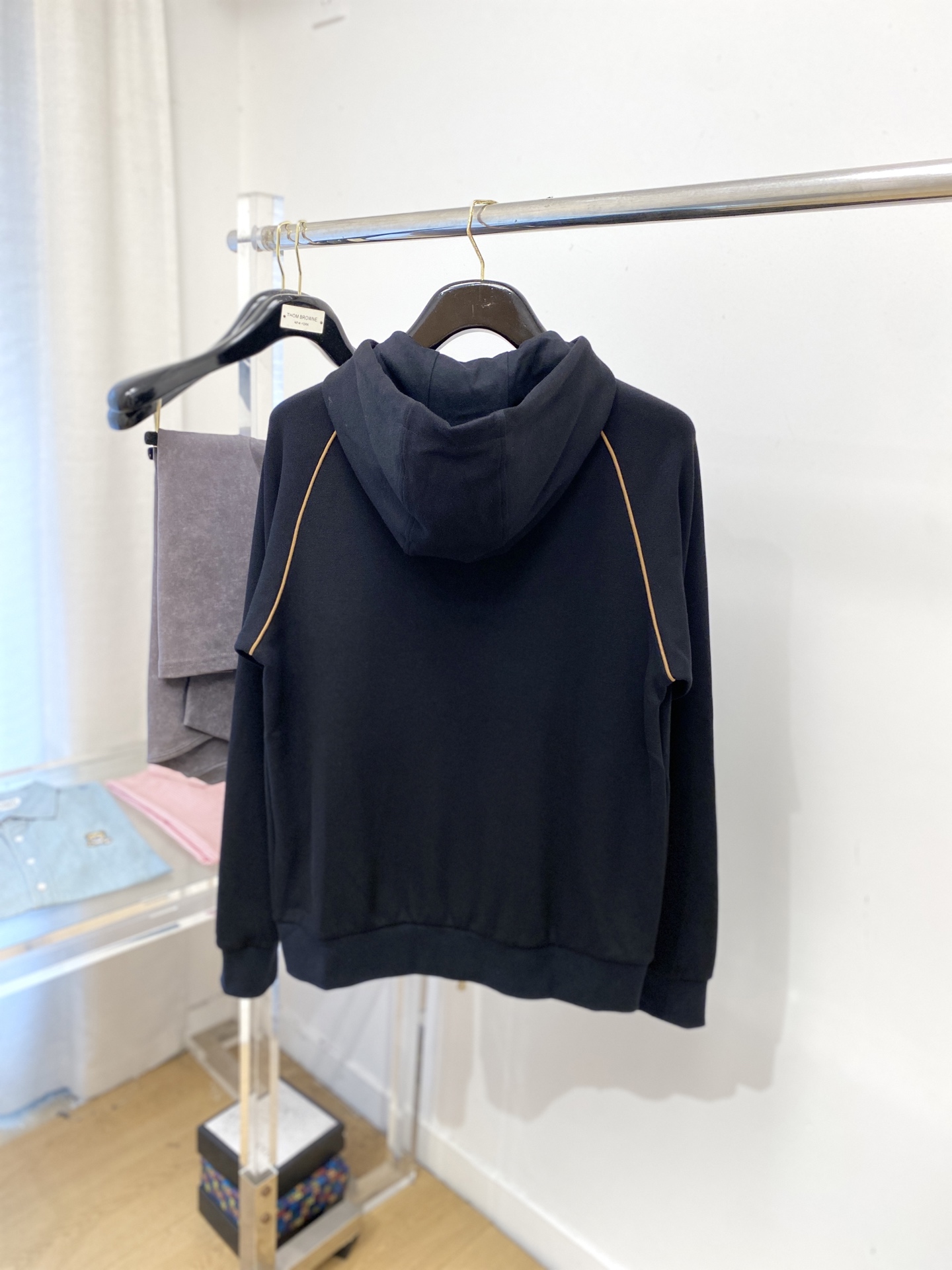 Brunello Cucinelli、2025新品卫衣外套，时尚帅气，胸前精致刺绣图案logo，简约百搭