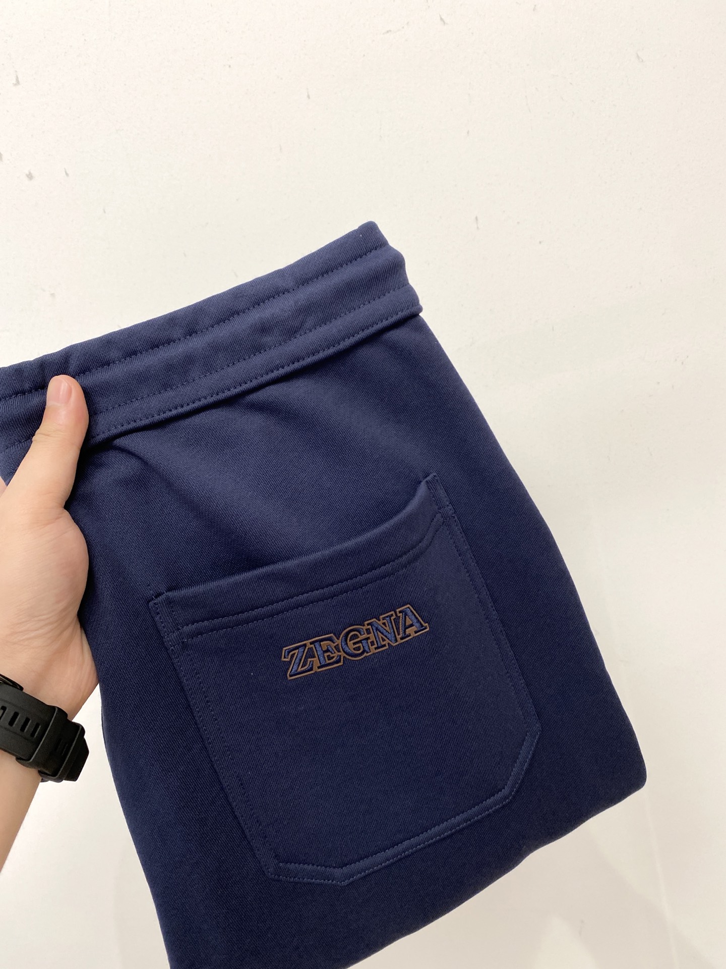 NO:564674,Ermenegildo Zegna, the 2025 popular casual pants, high elasticity, slimming, simple and versatile, popular style, fine workmanship, every stitch can be seen attentiveness, favorite of many celebrities and Internet celebrities, elongating body proportions!  Slightly elastic ^_^Comfortable fabric Details Body size M-3XL,,zegna,alexander wang19860909杰尼亚、2025爆款休闲裤 高弹显瘦必爆简约百搭爆款,做工精细,每一针都看得到用心,超多明星网红最爱 拉长身材比例哦！微弹 ^_^舒适面料 细节体码数M-3XL,,zegna,alexander wang,Men's clothing