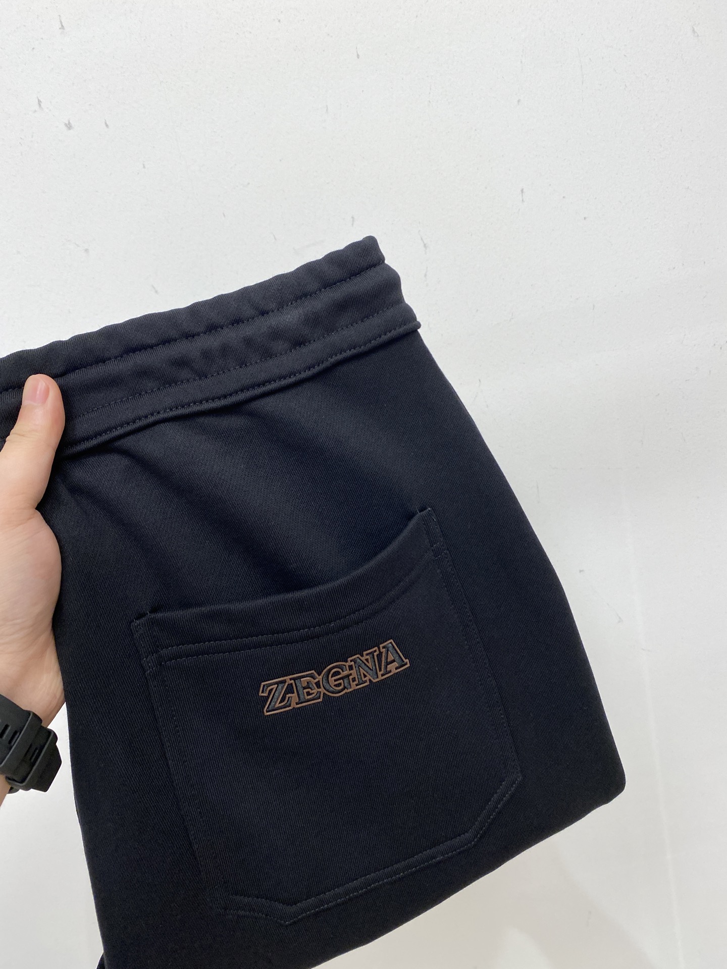 NO:564650,Ermenegildo Zegna, the 2025 popular casual pants, high elasticity, slimming, simple and versatile, popular style, fine workmanship, every stitch can be seen attentiveness, favorite of many celebrities and Internet celebrities, elongating body proportions!  Slightly elastic ^_^Comfortable fabric Details Body size M-3XL,,zegna,alexander wang19860909杰尼亚、2025爆款休闲裤 高弹显瘦必爆简约百搭爆款,做工精细,每一针都看得到用心,超多明星网红最爱 拉长身材比例哦！微弹 ^_^舒适面料 细节体码数M-3XL,,zegna,alexander wang,Men's clothing