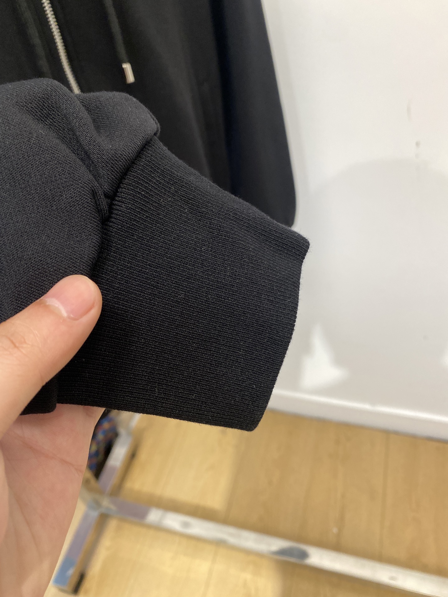 巴宝莉、2025新品卫衣外套，时尚帅气，胸前精致刺绣图案logo，简约百搭款，定制原版面料，不仅挺括，保