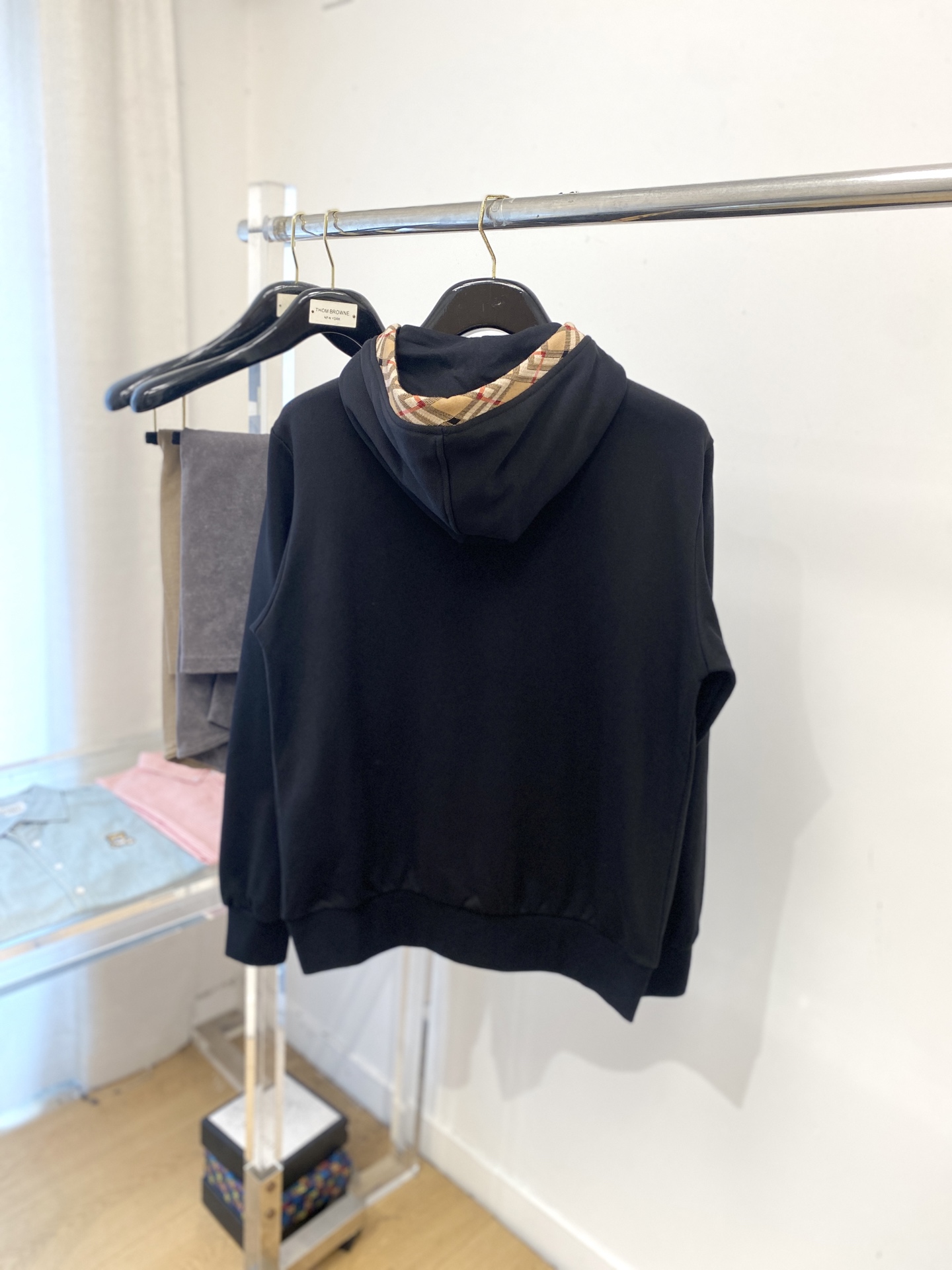 巴宝莉、2025新品卫衣外套，时尚帅气，胸前精致刺绣图案logo，简约百搭款，定制原版面料，不仅挺括，保