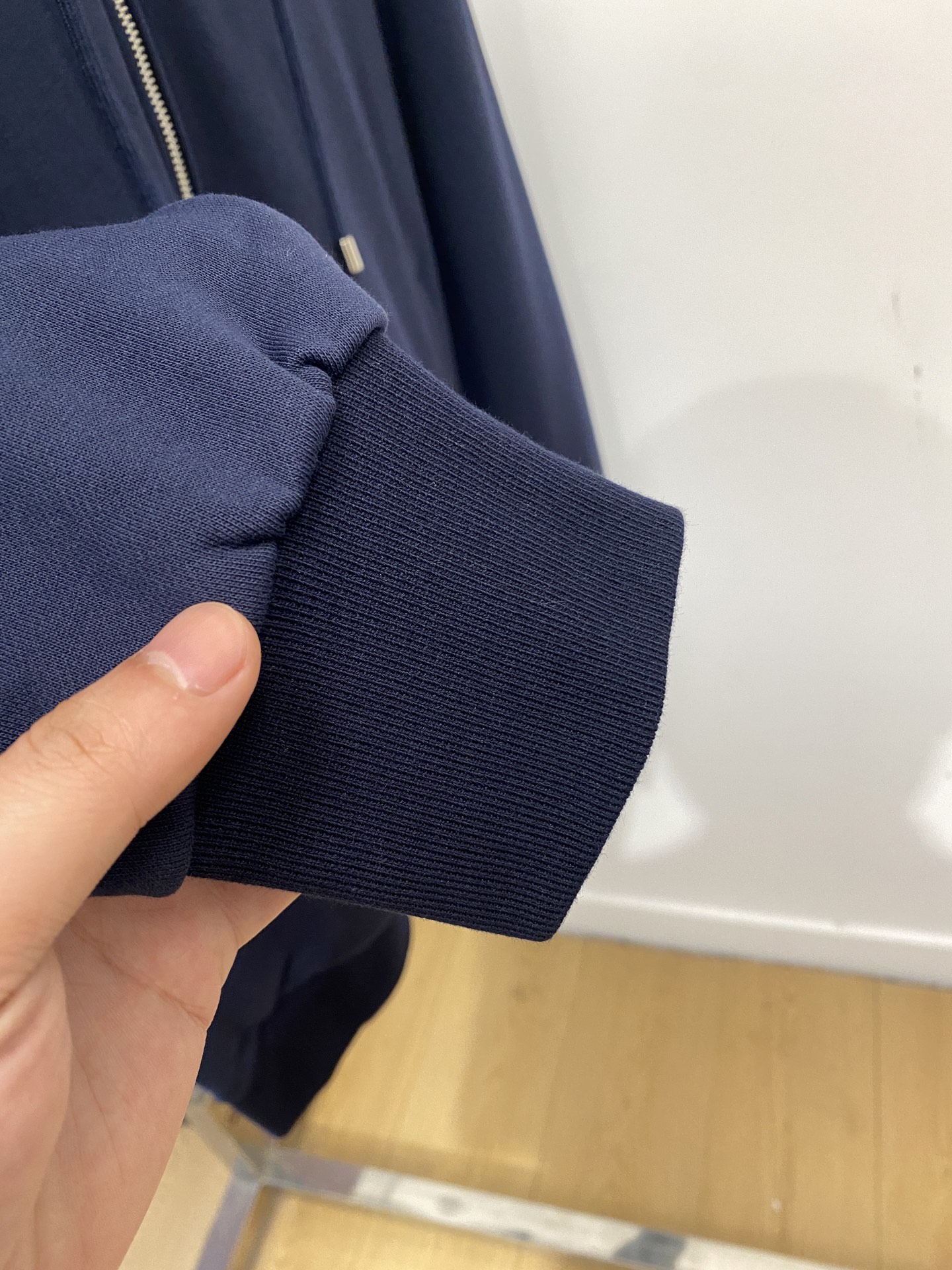 巴宝莉、2025新品卫衣外套，时尚帅气，胸前精致刺绣图案logo，简约百搭款，定制原版面料，不仅挺括，保