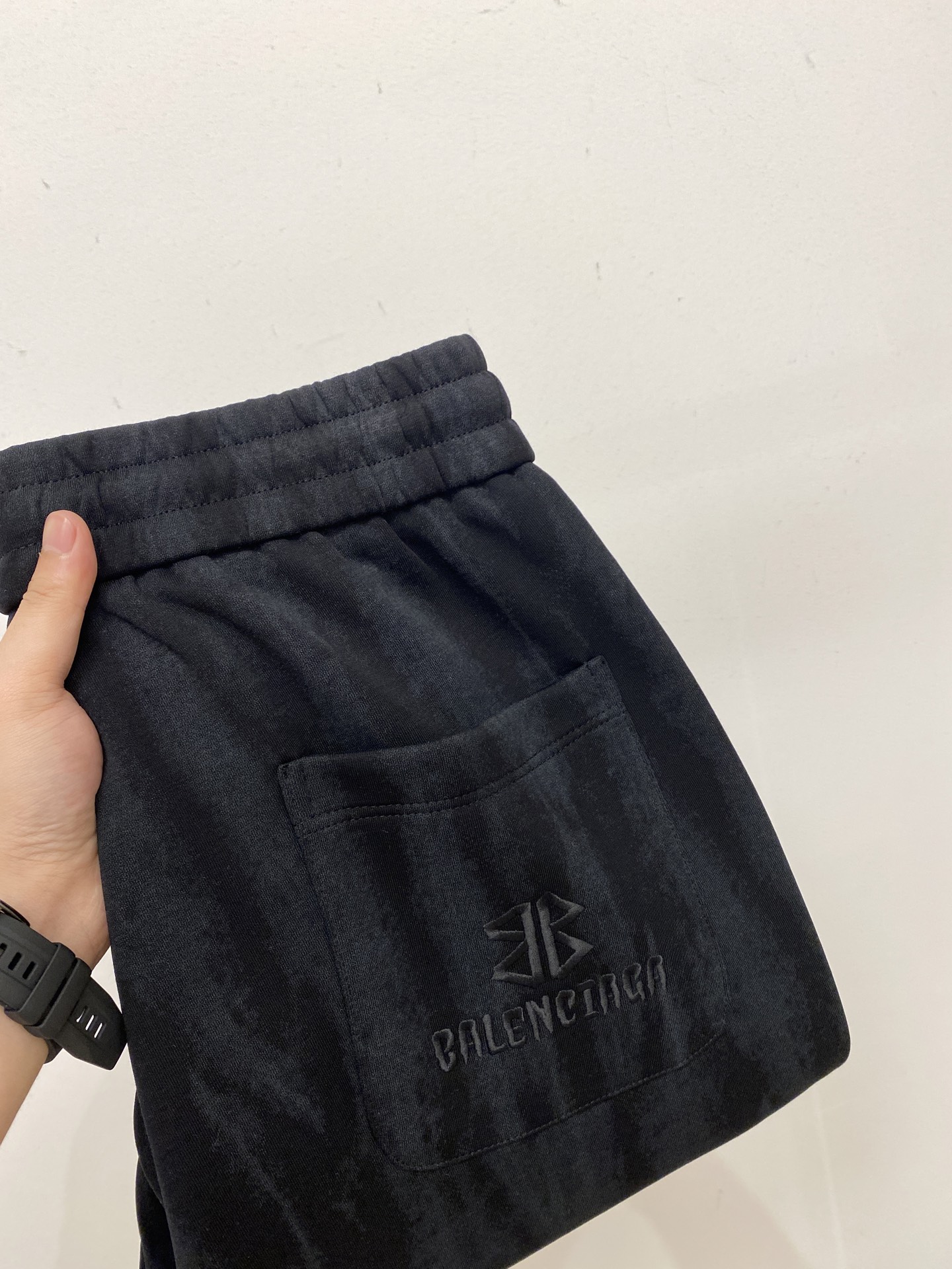 NO:567627,Balenciaga, 2025 popular casual pants, high elasticity, slimming, simple and versatile, popular style, fine workmanship, every stitch can be seen attentiveness, favorite of many celebrities and Internet celebrities, elongating body proportions!  Slightly elastic ^_^Comfortable fabric Details Body size M-3XL,,balenciaga,alexander wang19860909巴黎世家、2025爆款休闲裤 高弹显瘦必爆简约百搭爆款,做工精细,每一针都看得到用心,超多明星网红最爱 拉长身材比例哦！微弹 ^_^舒适面料 细节体码数M-3XL,,balenciaga,alexander wang,Men's clothing