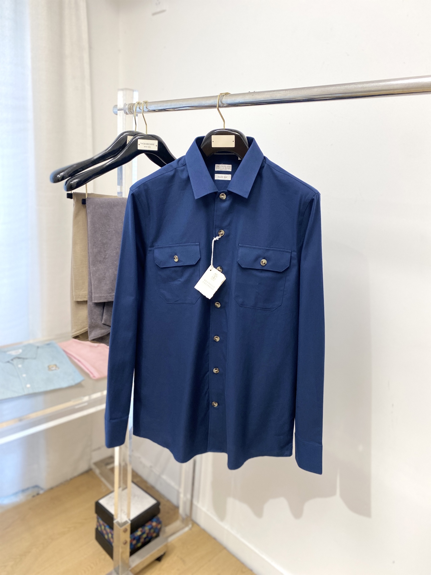 NO:567405,Brunello Cucinelli, 2025 new shirts, fashionable and handsome, simple and versatile, customized original fabrics, not only crisp and trendy silhouette, but also comfortable to wear, more delicate yarn weaving, size S-2XL,, brunello cucinelli, shirts, alexander wang19860909Brunello Cucinelli、2025新品衬衫,时尚帅气,简约百搭款,定制原版面料,不仅挺括,保持潮流的廓形,又穿着舒适,纱织更细腻,码数S-2XL,,brunello cucinelli,shirts,alexander wang,Men's clothing