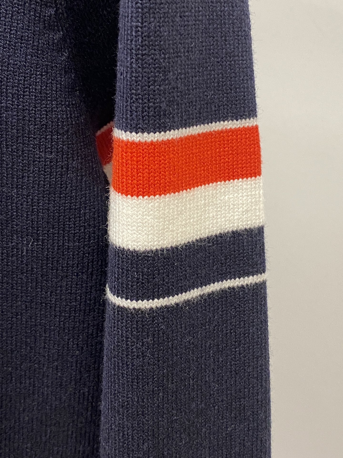 TB、2025新品羊毛衣 具有手感细腻柔软，可直接与肌肤接触，让暖心的纱线变化出细腻的质感，顶级工艺极具