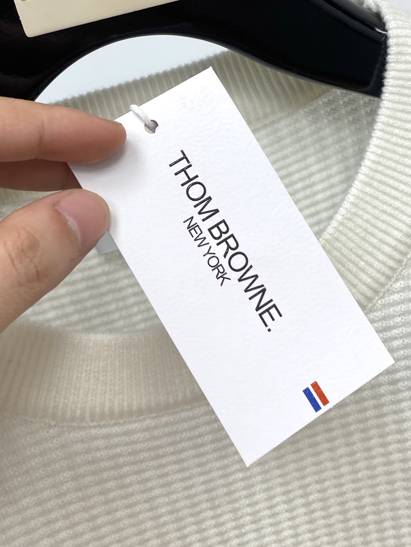 TB、2025新品羊毛衣 具有手感细腻柔软，可直接与肌肤接触，让暖心的纱线变化出细腻的质感，顶级工艺极具