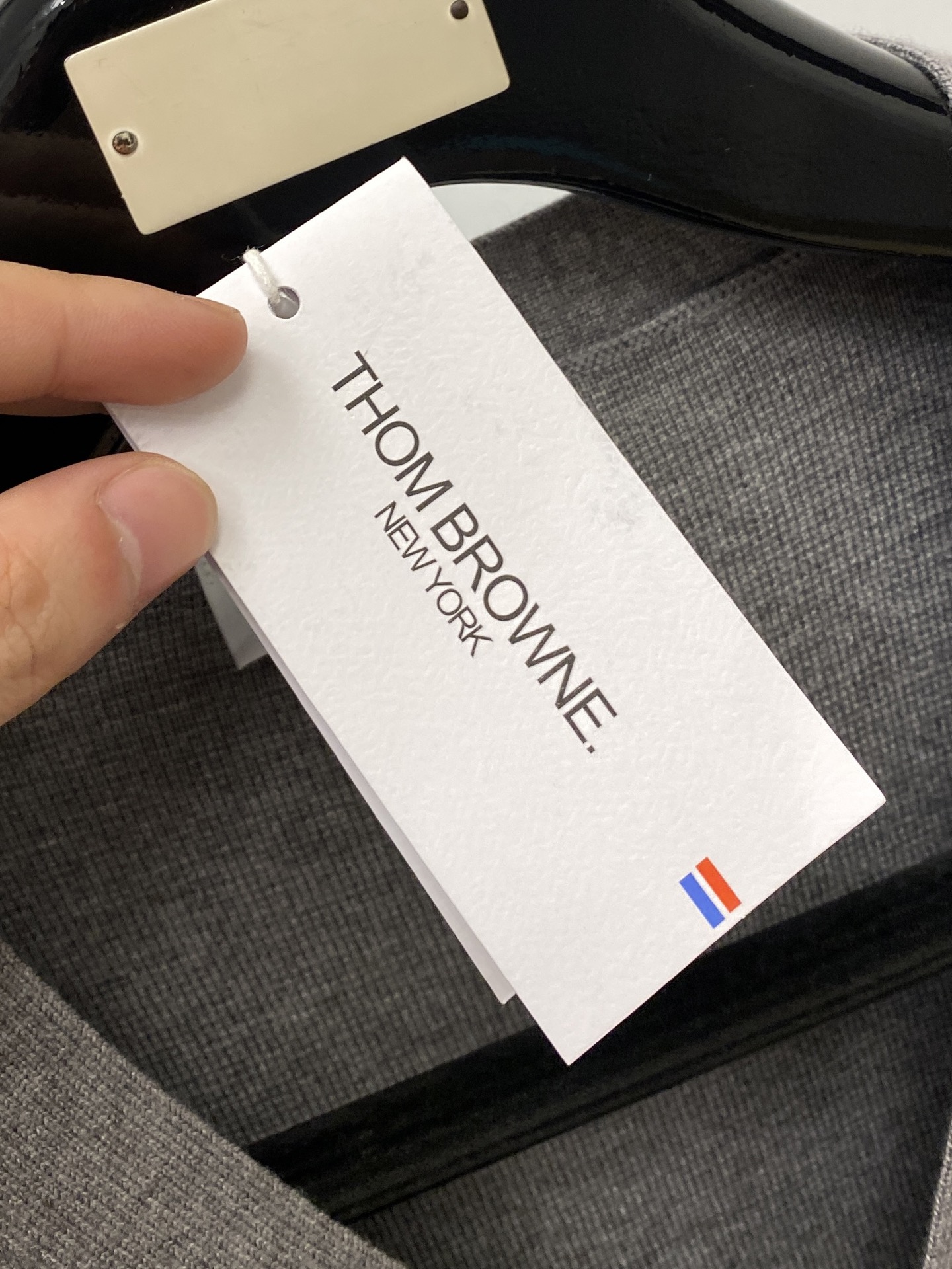 TB、2025新品开衫羊毛衣 具有手感细腻柔软，可直接与肌肤接触，让暖心的纱线变化出细腻的质感，顶级工艺