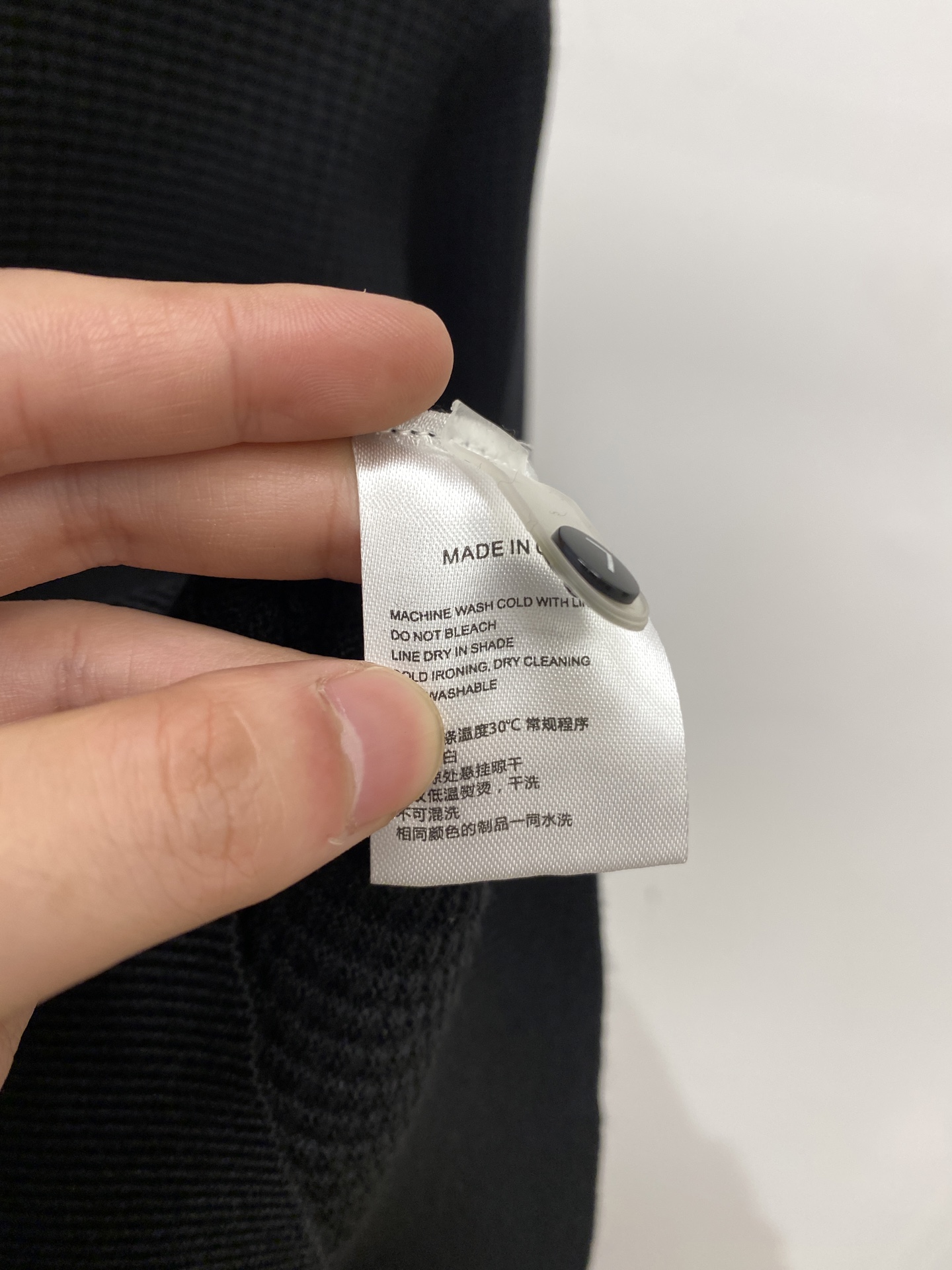 TB、2025新品羊毛衣 具有手感细腻柔软，可直接与肌肤接触，让暖心的纱线变化出细腻的质感，顶级工艺极具