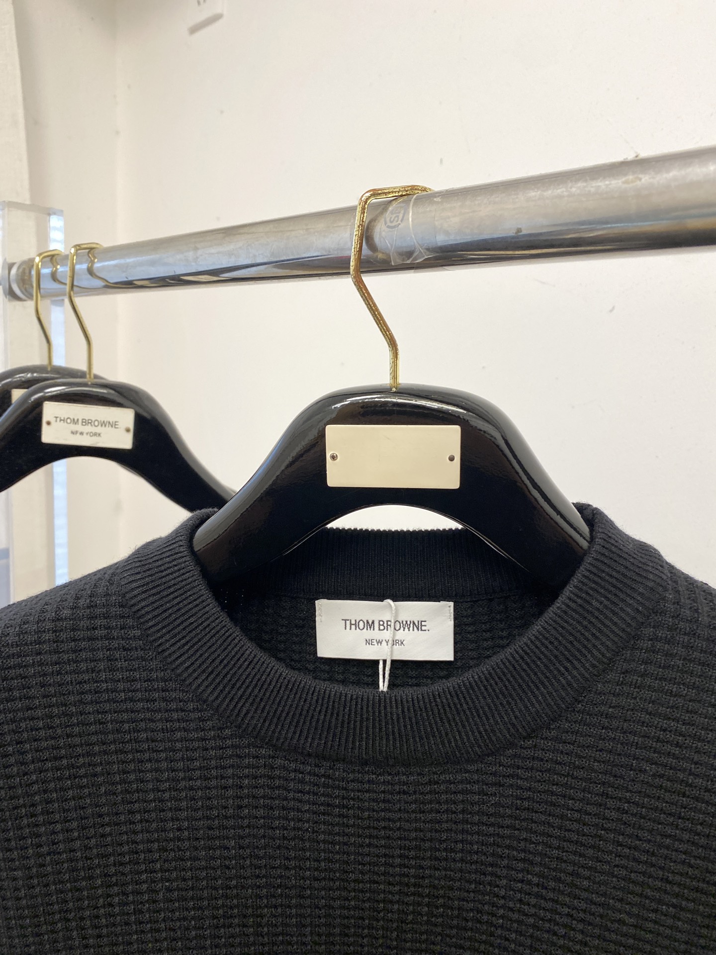 TB、2025新品羊毛衣 具有手感细腻柔软，可直接与肌肤接触，让暖心的纱线变化出细腻的质感，顶级工艺极具