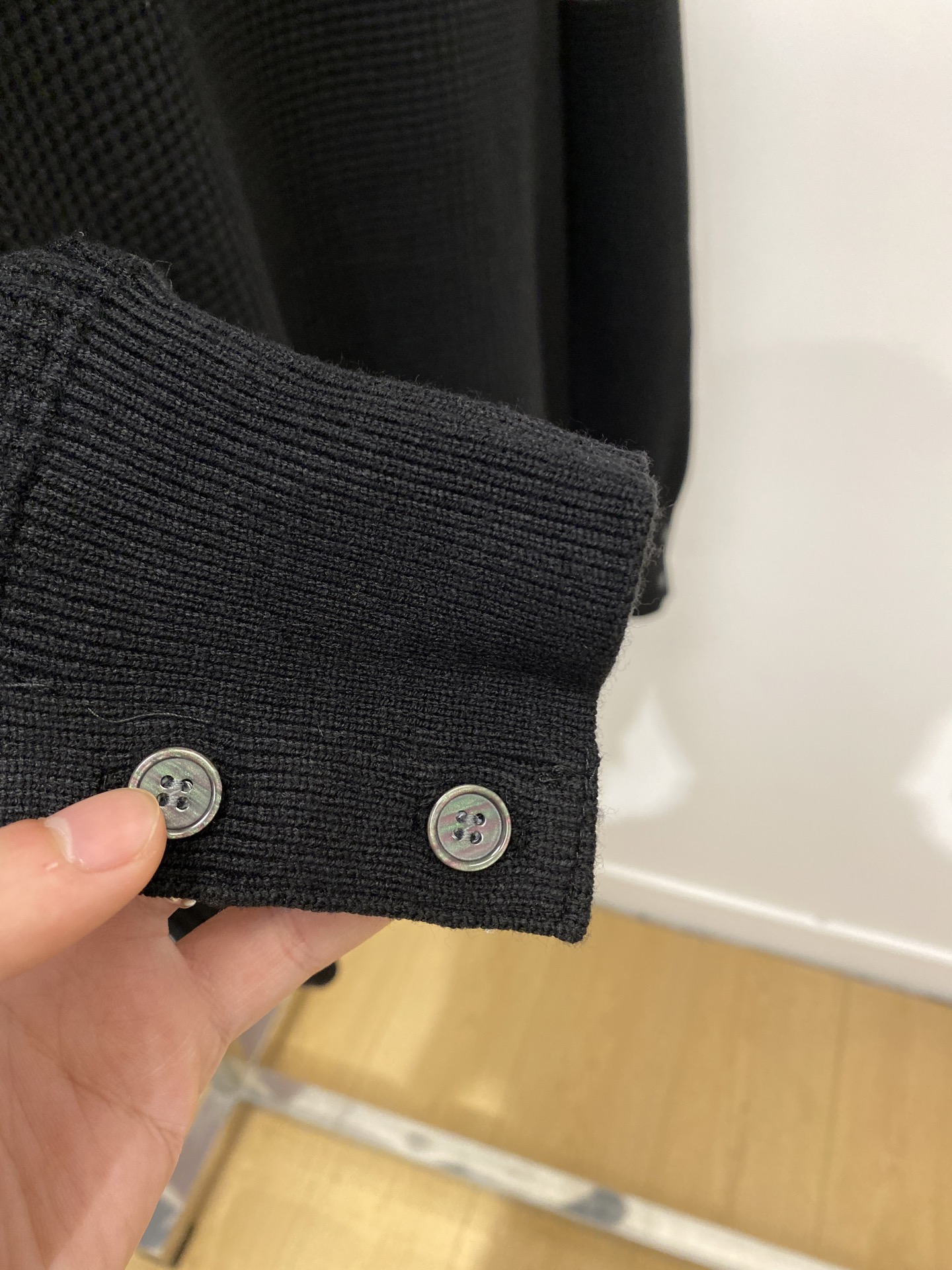 TB、2025新品羊毛衣 具有手感细腻柔软，可直接与肌肤接触，让暖心的纱线变化出细腻的质感，顶级工艺极具