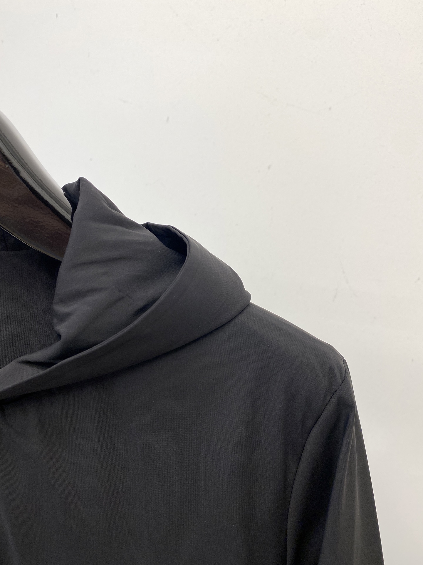 TB、2025新品夹克外套，时尚帅气，简约百搭款，袖口经典TB四道杠logo，定制原版面料，不仅挺括，保