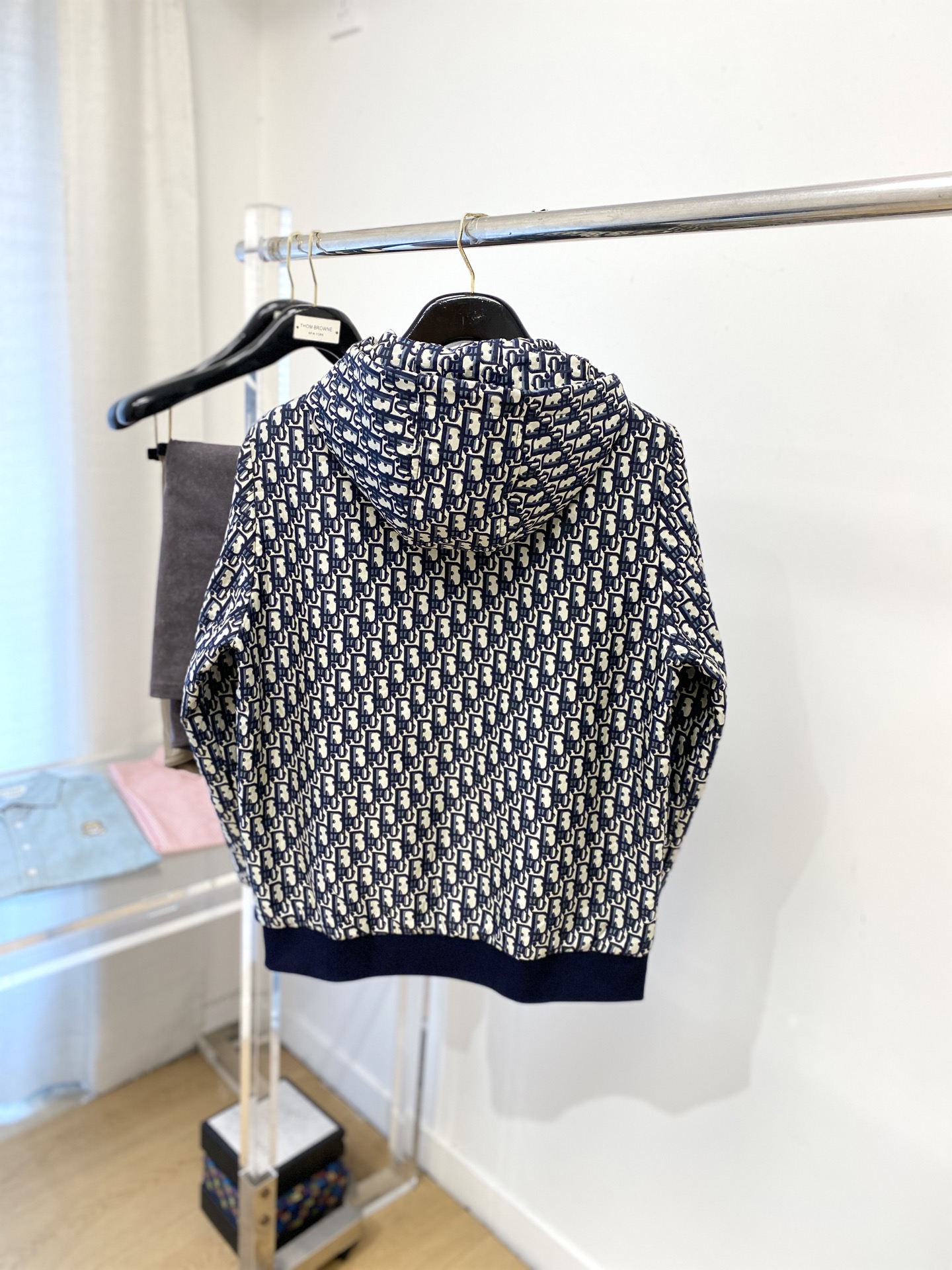 迪奥、2025新品夹克外套，时尚帅气，简约百搭款，顶级数码定位定织字母logo，定制原版面料，不仅挺括，