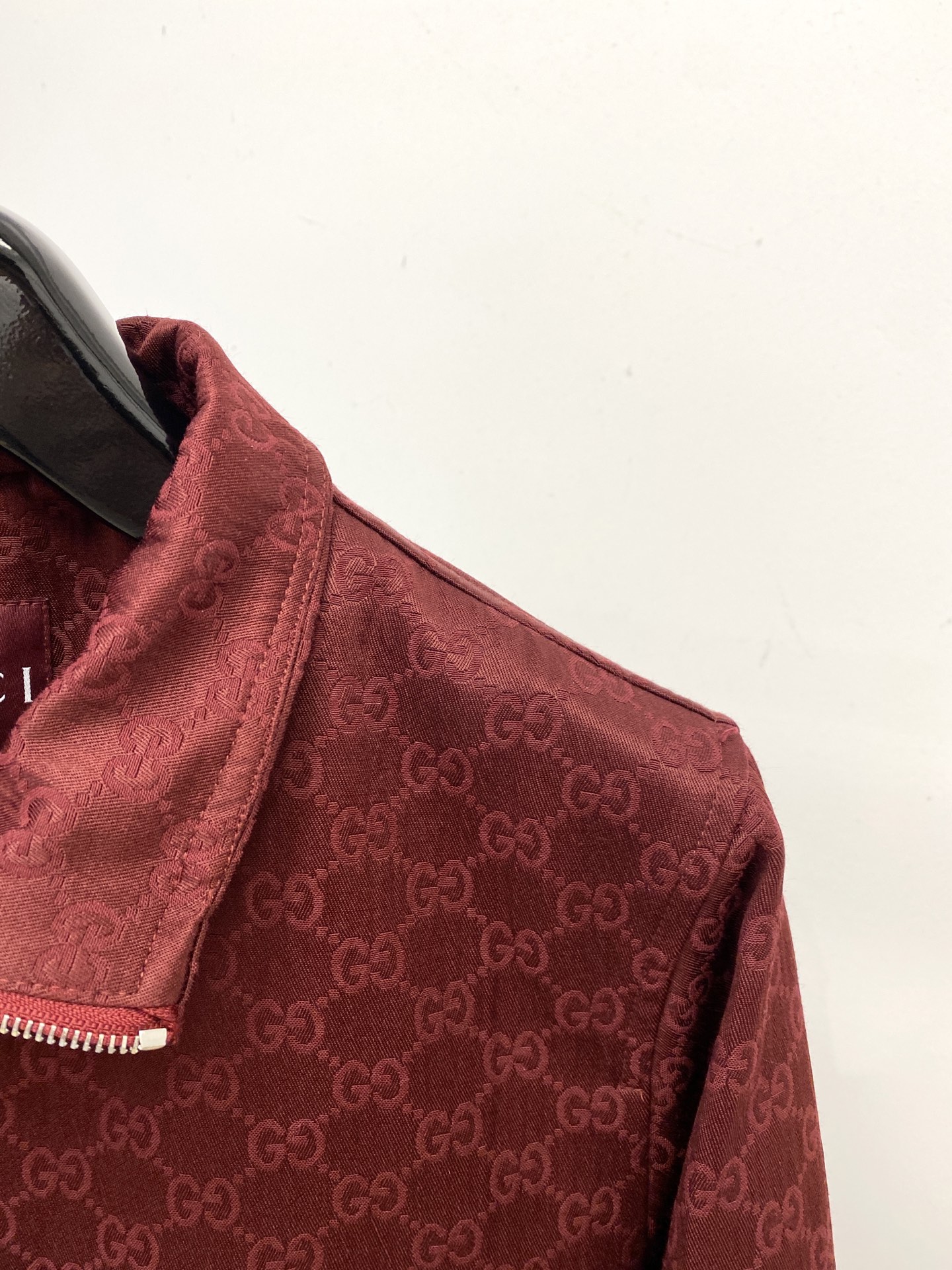 古奇、2025新品夹克外套，时尚帅气，简约百搭款，顶级数码定位定织字母logo，定制原版面料，不仅挺括，