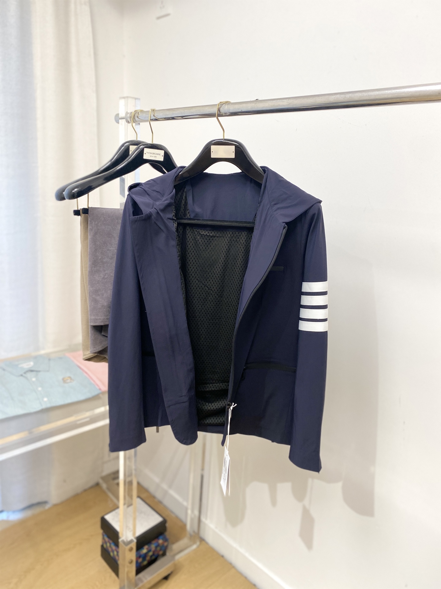 TB、2025新品夹克外套，时尚帅气，简约百搭款，袖口经典TB四道杠logo，定制原版面料，不仅挺括，保