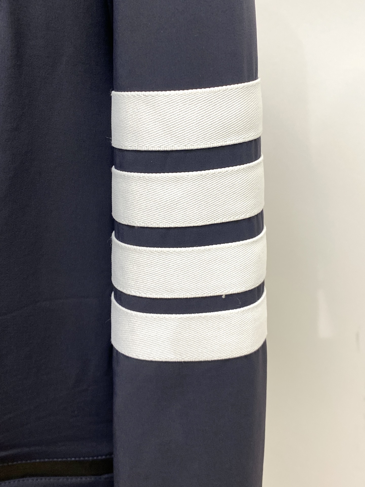 TB、2025新品夹克外套，时尚帅气，简约百搭款，袖口经典TB四道杠logo，定制原版面料，不仅挺括，保