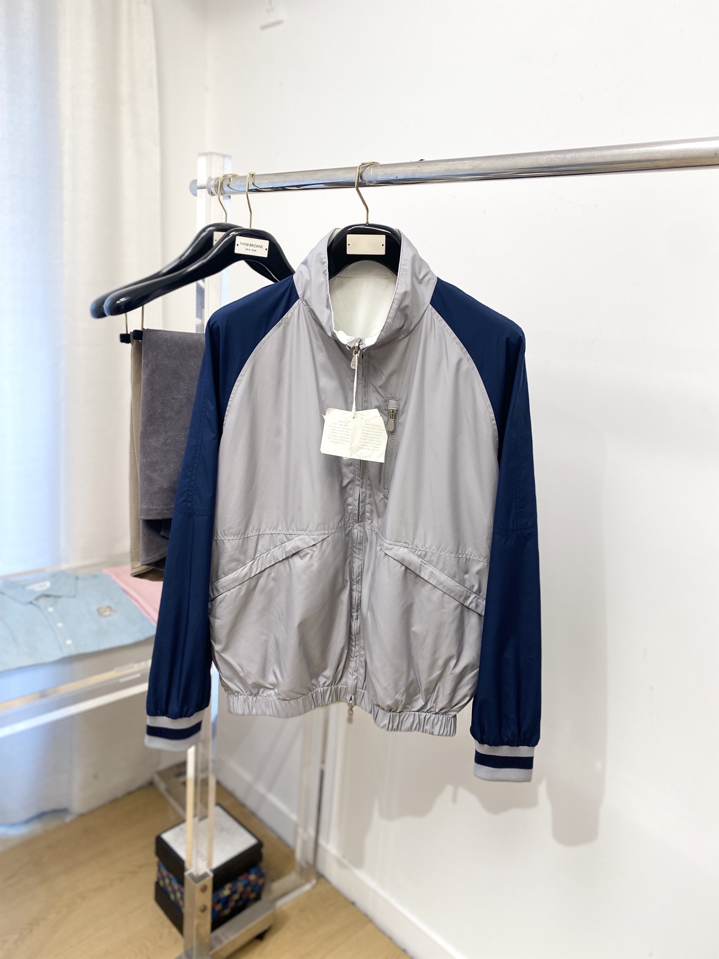 NO:572129,Brunello Cucinelli, 2025 new product reversible jacket, fashionable and handsome, simple and versatile, original hardware accessories logo, customized original fabric, not only crisp and trendy silhouette, but also comfortable to wear, more delicate yarn weaving, code size M-3XL,, brunello cucinelli, jackets & coats, jackets & coats, alexander wang19860909Brunello Cucinelli、2025新品双面穿夹克外套,时尚帅气,简约百搭款,原版五金辅料logo,定制原版面料,不仅挺括,保持潮流的廓形,又穿着舒适,纱织更细腻,码数M-3XL,,brunello cucinelli,jackets & coats,jackets & coats,alexander wang,Men's clothing