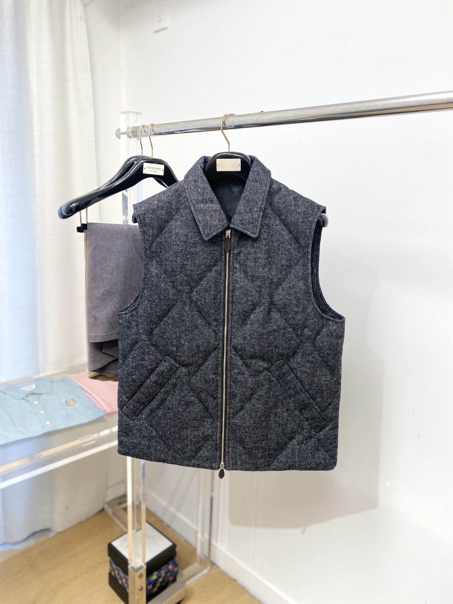 NO:572141,Zegna, 2025 new jackets and vests, fashionable and handsome, simple and versatile, customized original fabrics, not only stiff and keeping the trendy silhouette, but also comfortable to wear, the yarn is more delicate, size M-3XL,,zegna,jackets & coats,jackets & coats,alexander wang19860909杰尼亚、2025新品夹克马甲外套,时尚帅气,简约百搭款,定制原版面料,不仅挺括,保持潮流的廓形,又穿着舒适,纱织更细腻,码数M-3XL,,zegna,jackets & coats,jackets & coats,alexander wang,Men's clothing