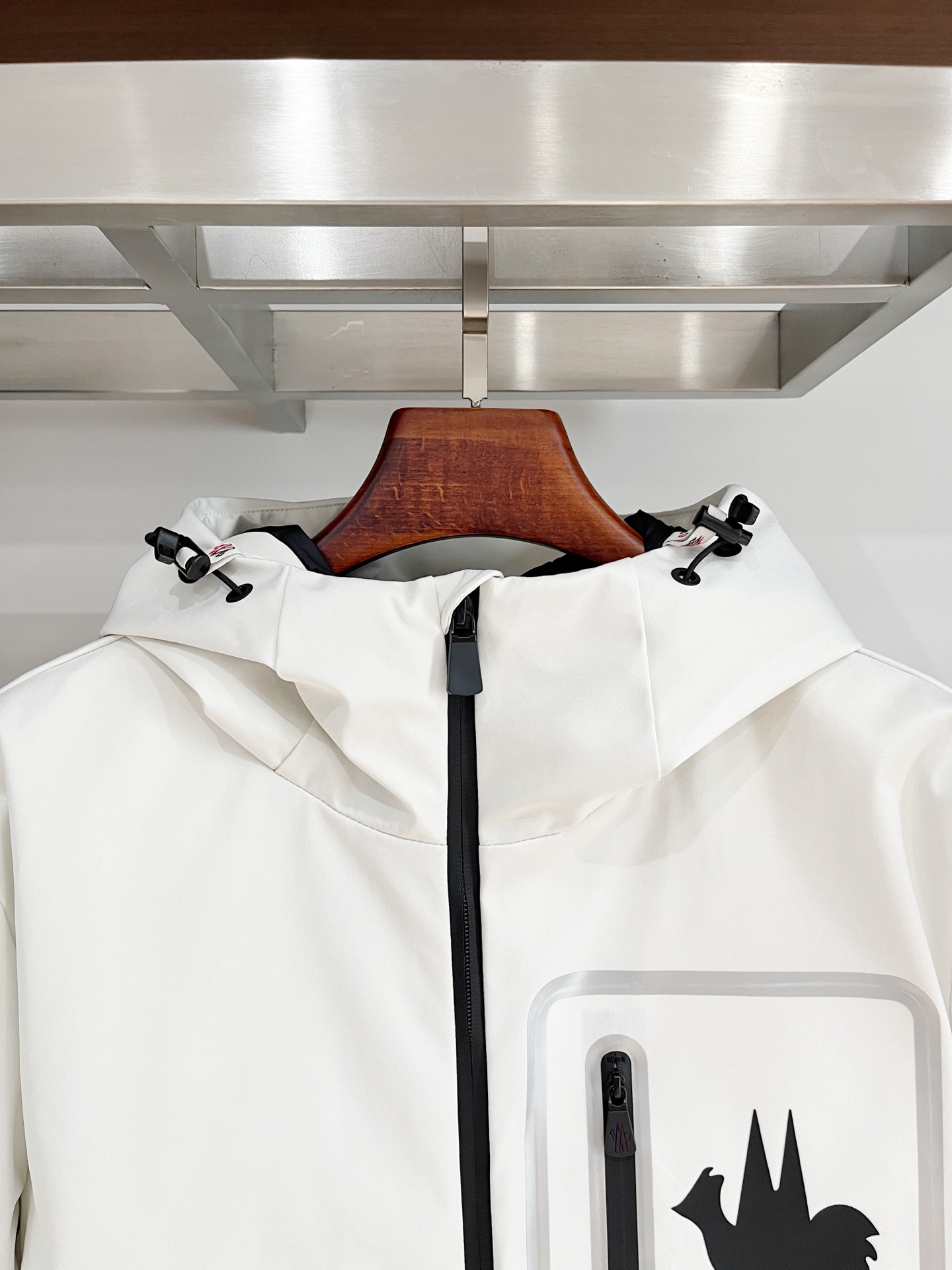 蒙口、2025最新款男士轻薄羽绒夹克外套、面料柔软舒适 ．上身版型超赞 ．拉链．辅料都是客供 、进口面料