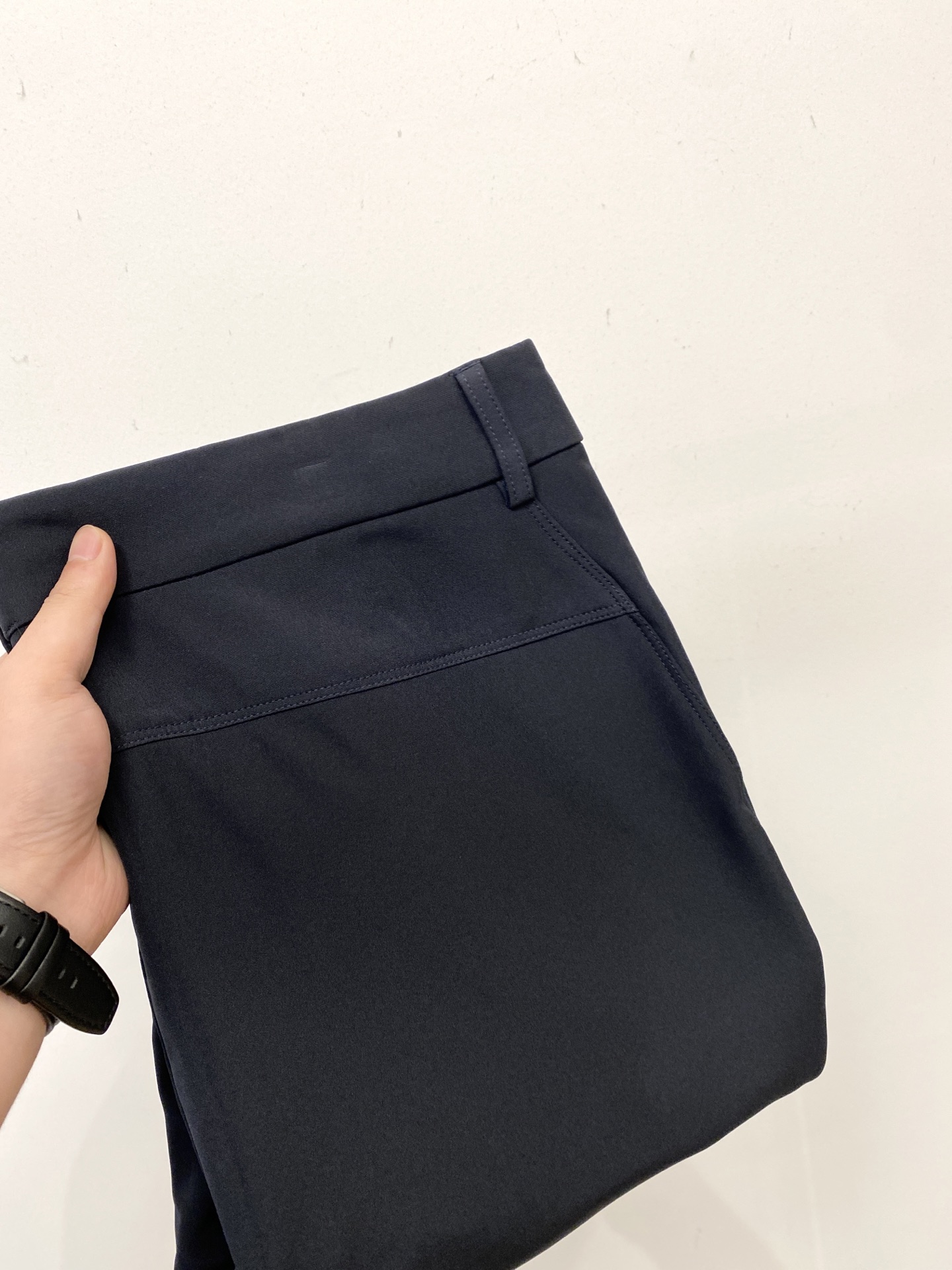 NO:572112,Arc'teryx, 2025 popular casual pants. High elasticity, slimming, simple and versatile, popular style. Fine workmanship, every stitch can be seen attentive. It is loved by many celebrities and Internet celebrities. It lengthens the body proportions!  Slightly elastic ^_^Comfortable fabric Details Body size M-3XL, arc'teryx, alexander wang19860909始祖鸟、2025爆款休闲裤 高弹显瘦必爆简约百搭爆款,做工精细,每一针都看得到用心,超多明星网红最爱 拉长身材比例哦！微弹 ^_^舒适面料 细节体码数M-3XL,arc'teryx,alexander wang,Men's clothing