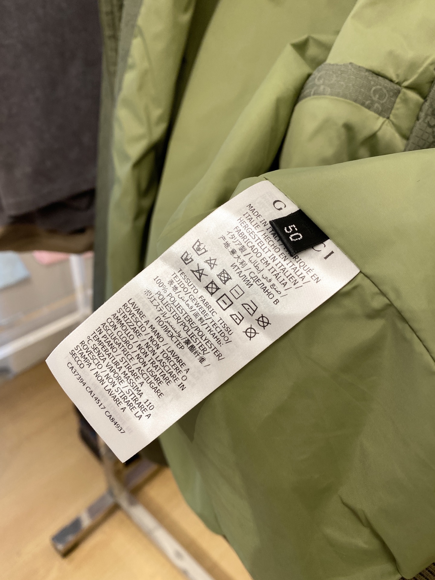 支持年后退换！ 古奇、2025新品夹克外套，时尚帅气，简约百搭款，原版五金辅料logo，定制原版面料，不