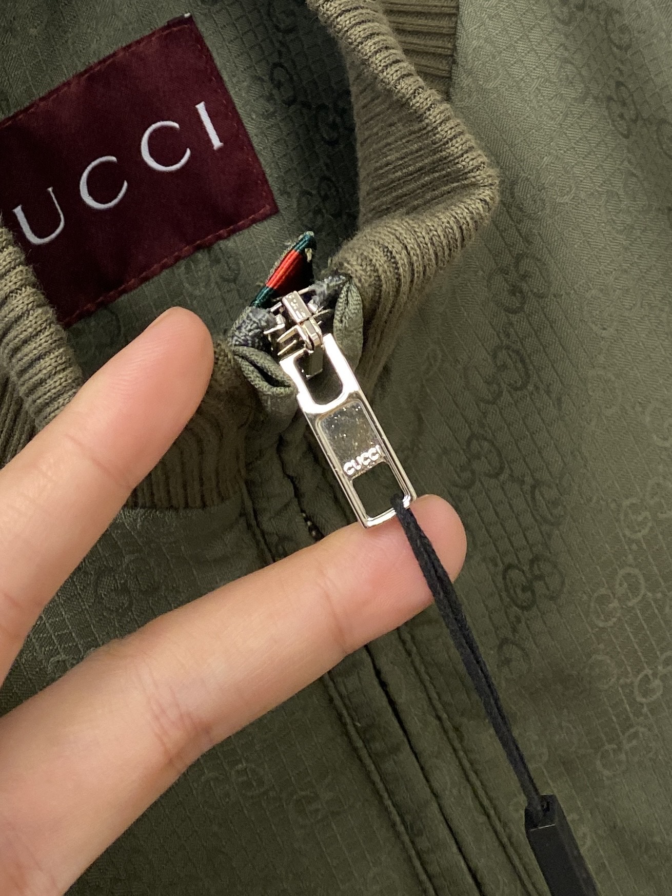 支持年后退换！ 古奇、2025新品夹克外套，时尚帅气，简约百搭款，原版五金辅料logo，定制原版面料，不