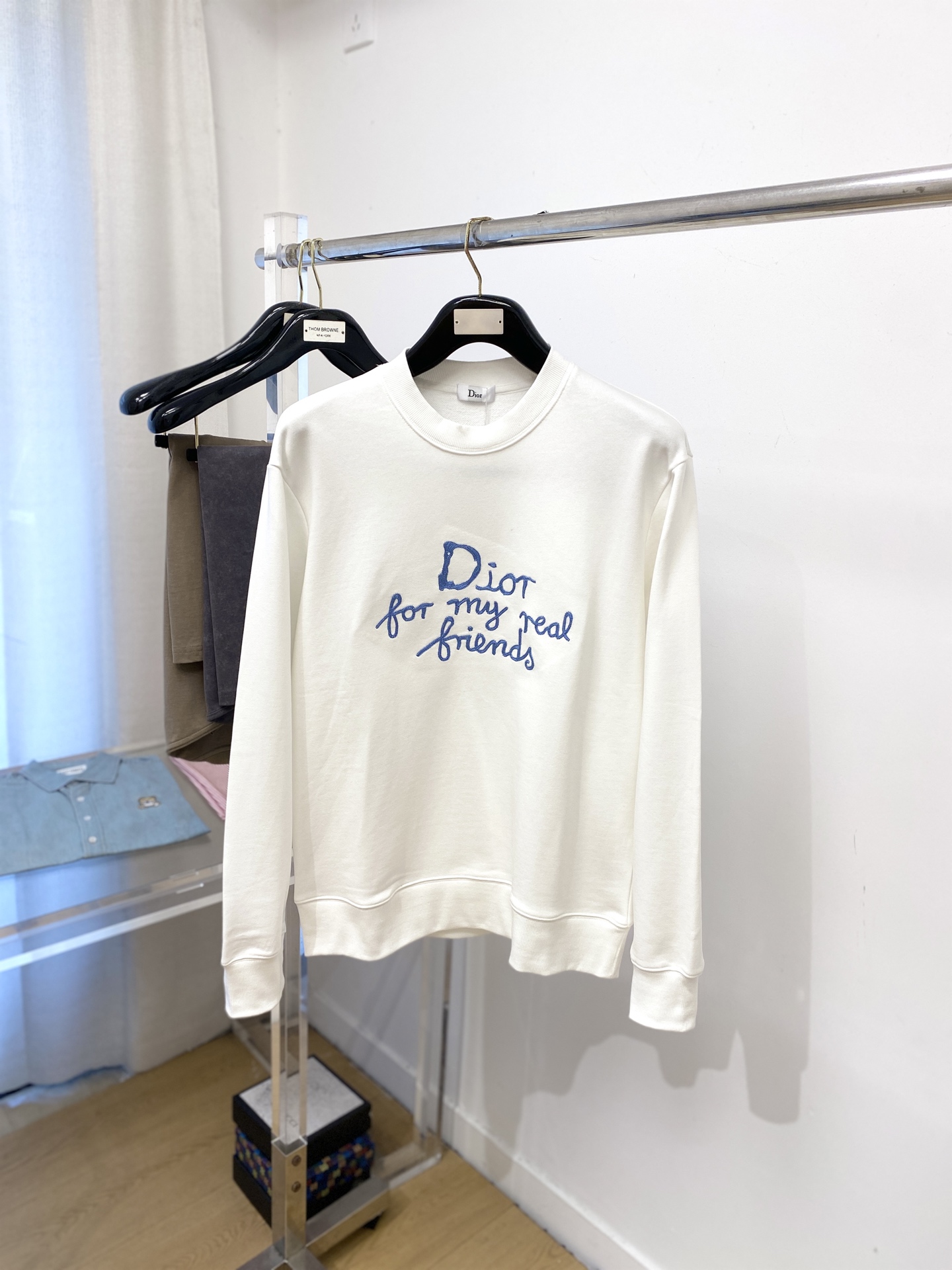 迪奥、2025新品卫衣，帅气时尚，简约百搭款。胸前精致刺绣字母logo，面料棉 不仅挺括，保持潮流的廓形