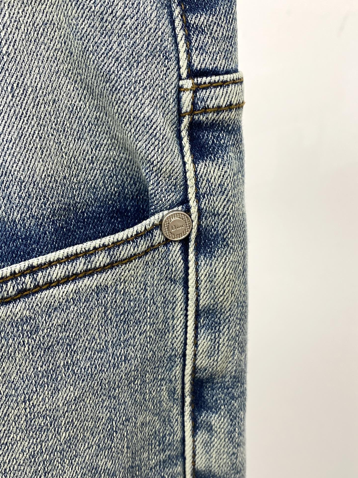 迪奥、 2025最新品，专柜同步有售，原单狠货，水洗休闲牛仔裤，进口原版水洗弹力面料，舒适有弹性，原版五