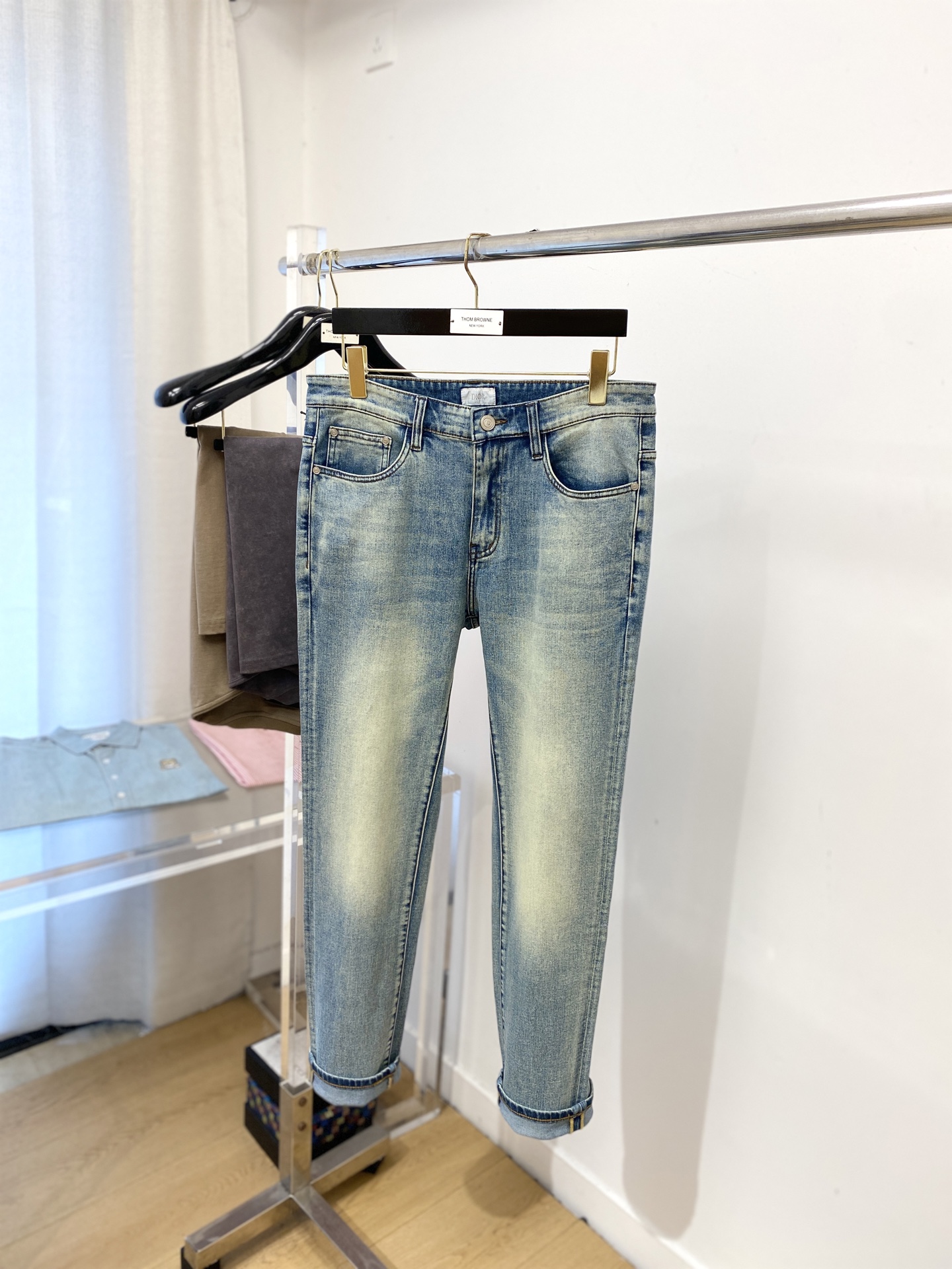 迪奥、 2025最新品，专柜同步有售，原单狠货，水洗休闲牛仔裤，进口原版水洗弹力面料，舒适有弹性，原版五