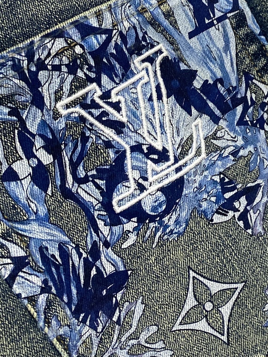 LV、 2025最新品，专柜同步有售，原单狠货，水洗休闲牛仔裤，进口原版水洗弹力面料，舒适有弹性，原版五