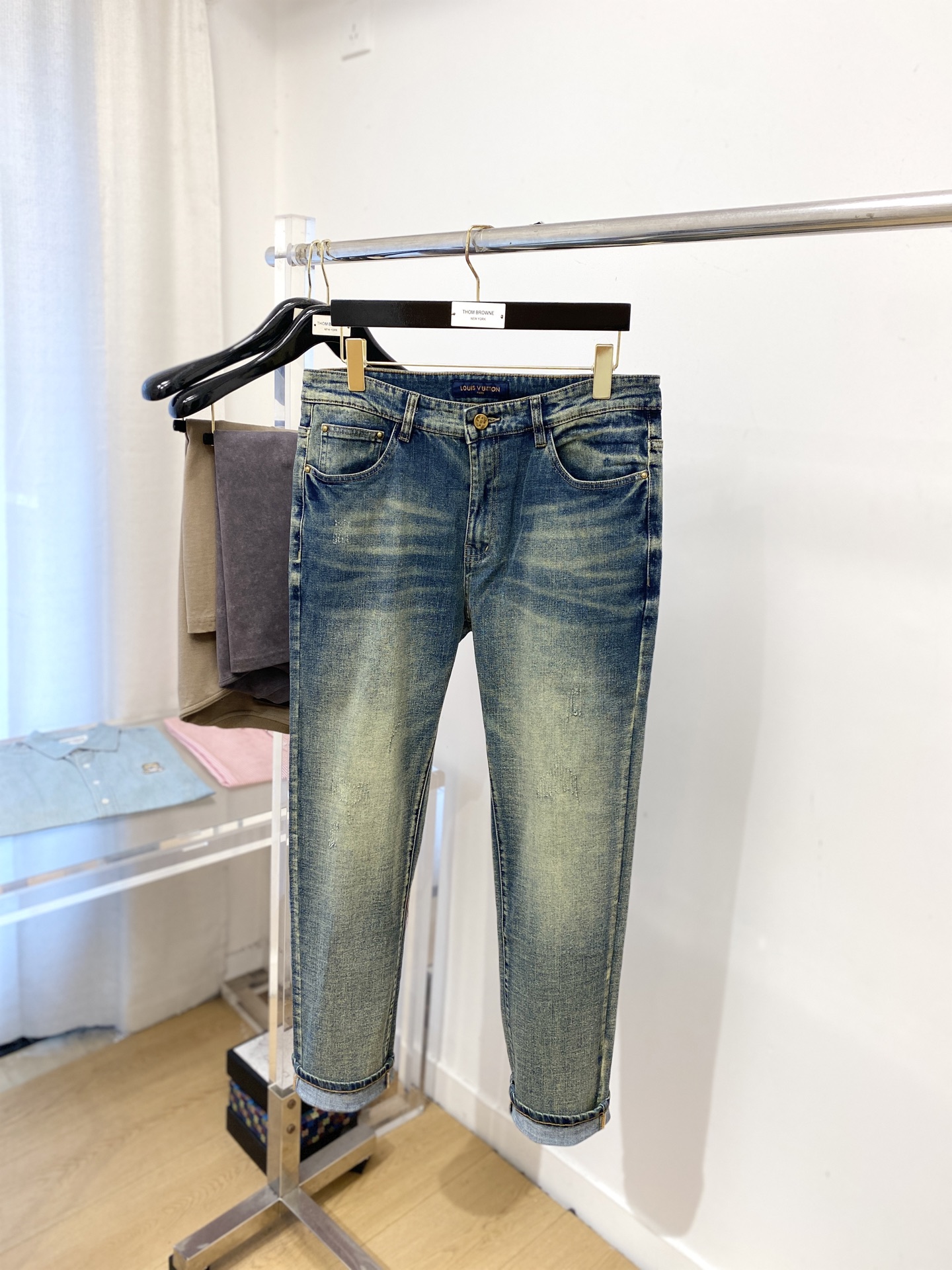 LV、 2025最新品，专柜同步有售，原单狠货，水洗休闲牛仔裤，进口原版水洗弹力面料，舒适有弹性，原版五