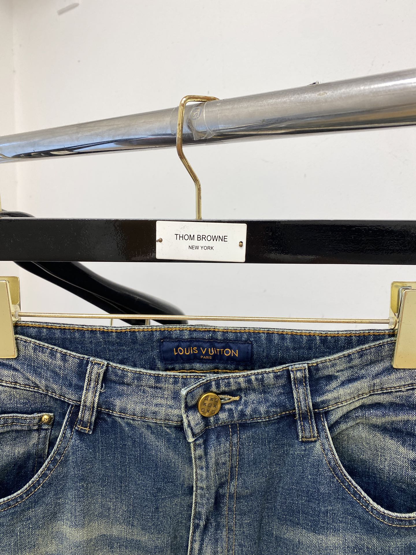 LV、 2025最新品，专柜同步有售，原单狠货，水洗休闲牛仔裤，进口原版水洗弹力面料，舒适有弹性，原版五