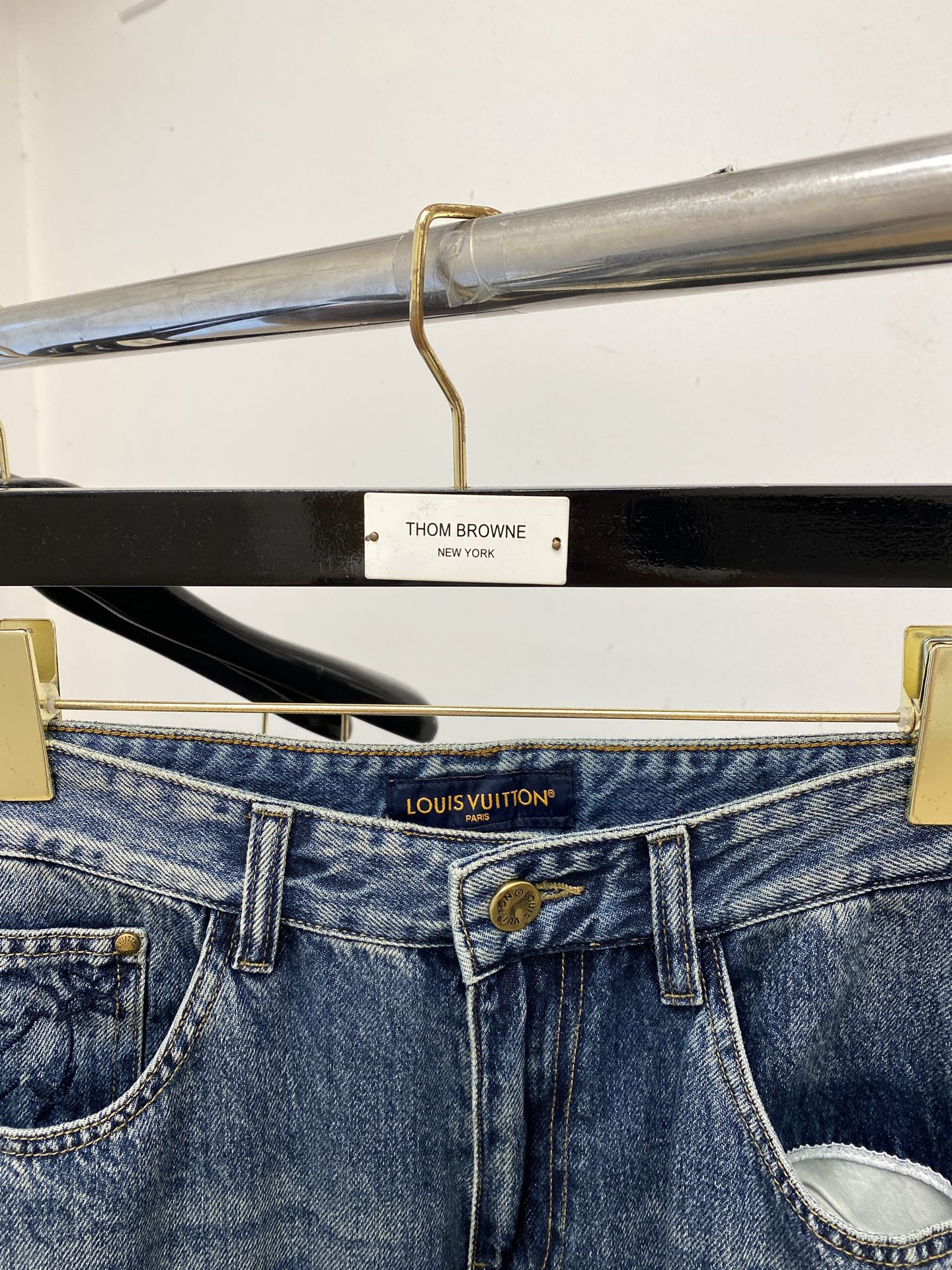 LV、 2025最新品，专柜同步有售，原单狠货，水洗休闲牛仔裤，进口原版水洗弹力面料，舒适有弹性，原版五