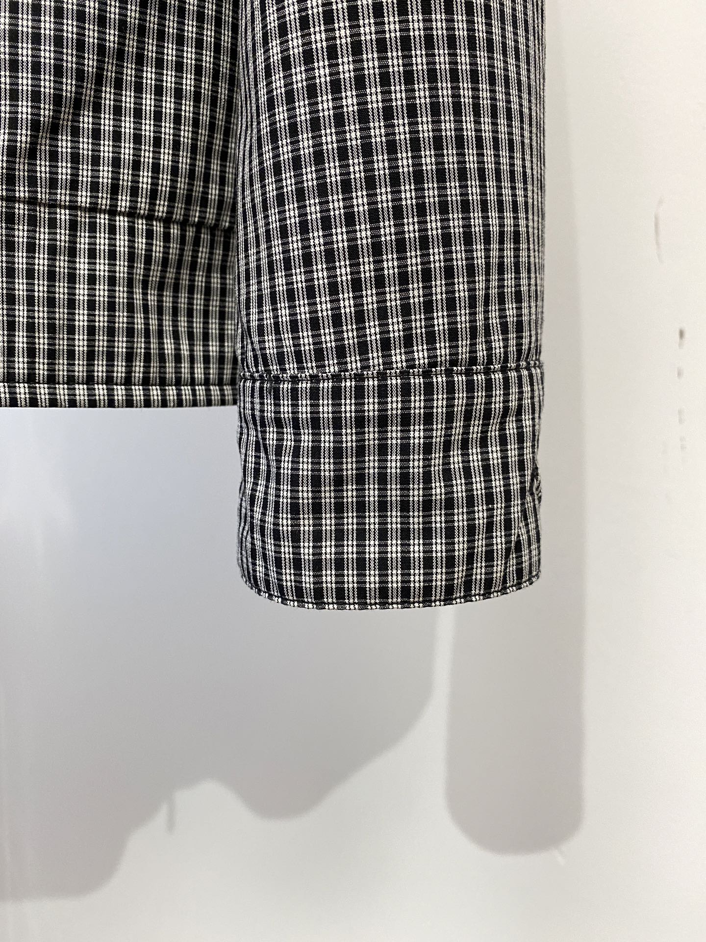 迪奥、 2025新品双面穿夹克外套，时尚帅气，简约百搭款，原版五金辅料logo，定制原版面料，不仅挺括，