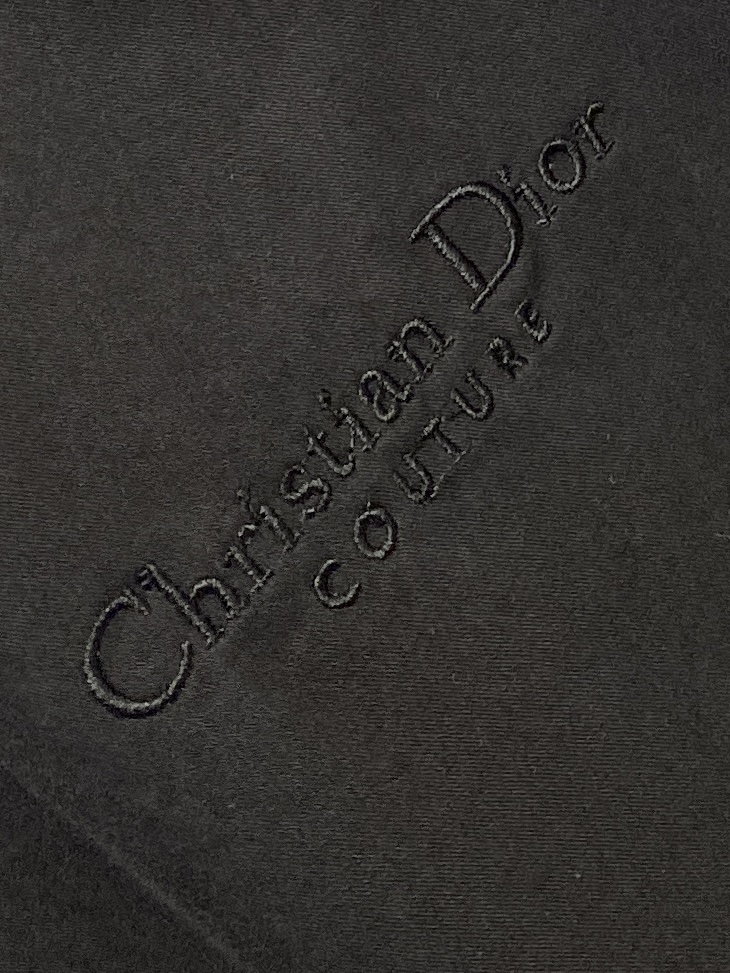 迪奥、 2025新品夹克外套，时尚帅气，简约百搭款，胸前精致刺绣字母logo，定制原版面料，不仅挺括，保