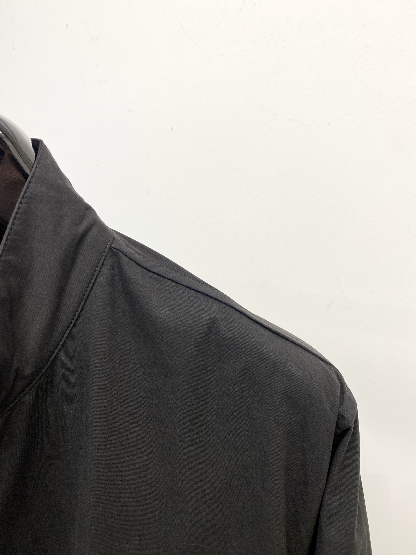 迪奥、 2025新品夹克外套，时尚帅气，简约百搭款，胸前精致刺绣字母logo，定制原版面料，不仅挺括，保