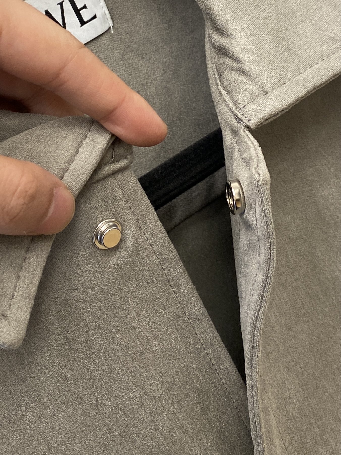 罗意威、 2025新品鹿皮绒夹克外套，时尚帅气，简约百搭款，胸前精致刺绣图案logo，定制原版面料，不仅