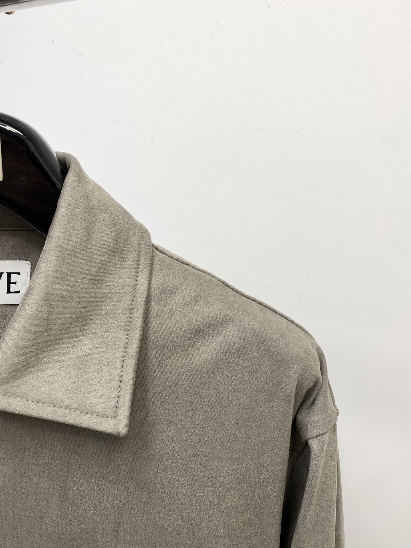 罗意威、 2025新品鹿皮绒夹克外套，时尚帅气，简约百搭款，胸前精致刺绣图案logo，定制原版面料，不仅