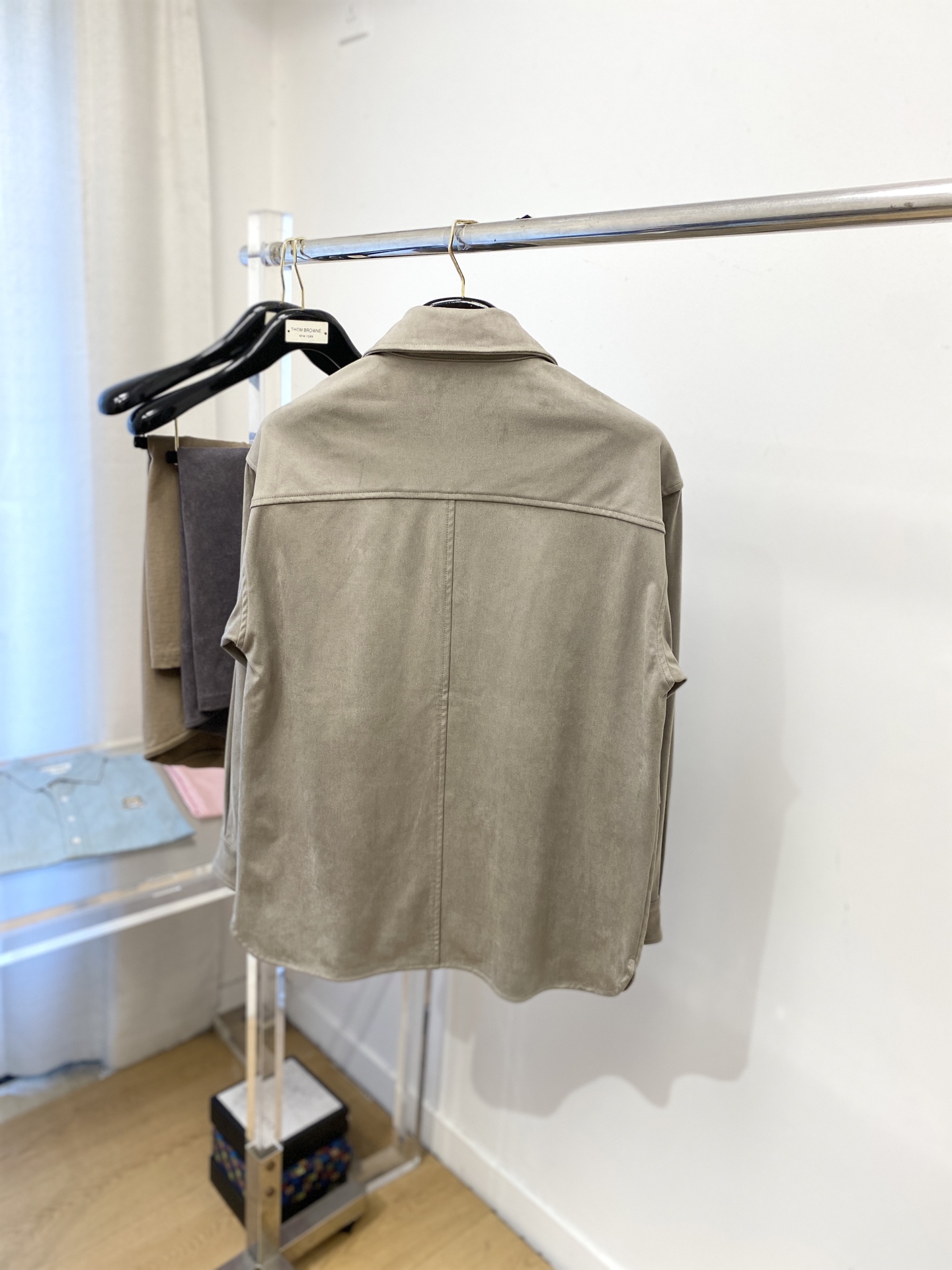 罗意威、 2025新品鹿皮绒夹克外套，时尚帅气，简约百搭款，胸前精致刺绣图案logo，定制原版面料，不仅