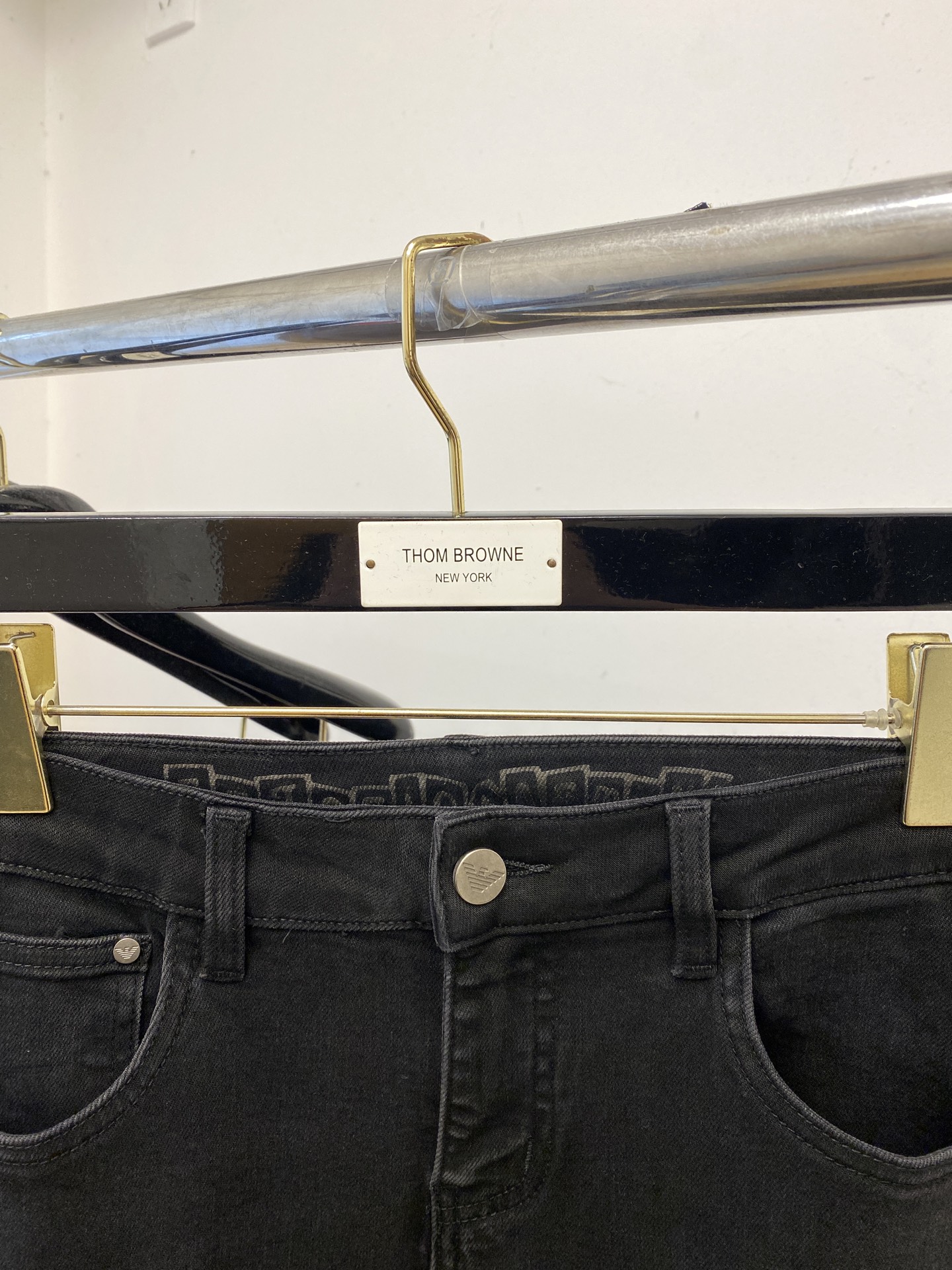 支持年后退换！ 阿玛尼、 2025最新品，专柜同步有售，原单狠货，水洗休闲牛仔裤，进口原版水洗弹力面料，