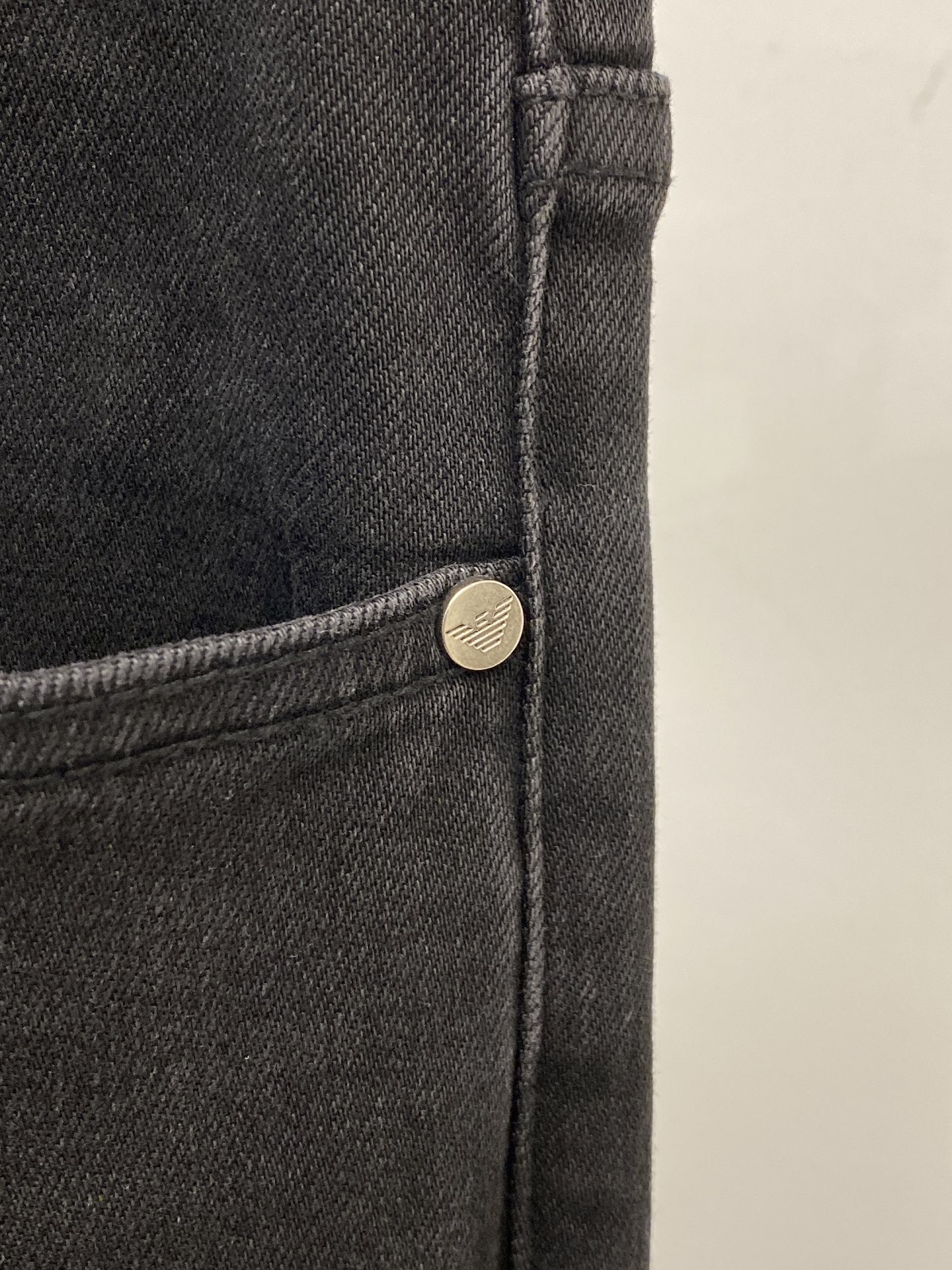 支持年后退换！ 阿玛尼、 2025最新品，专柜同步有售，原单狠货，水洗休闲牛仔裤，进口原版水洗弹力面料，