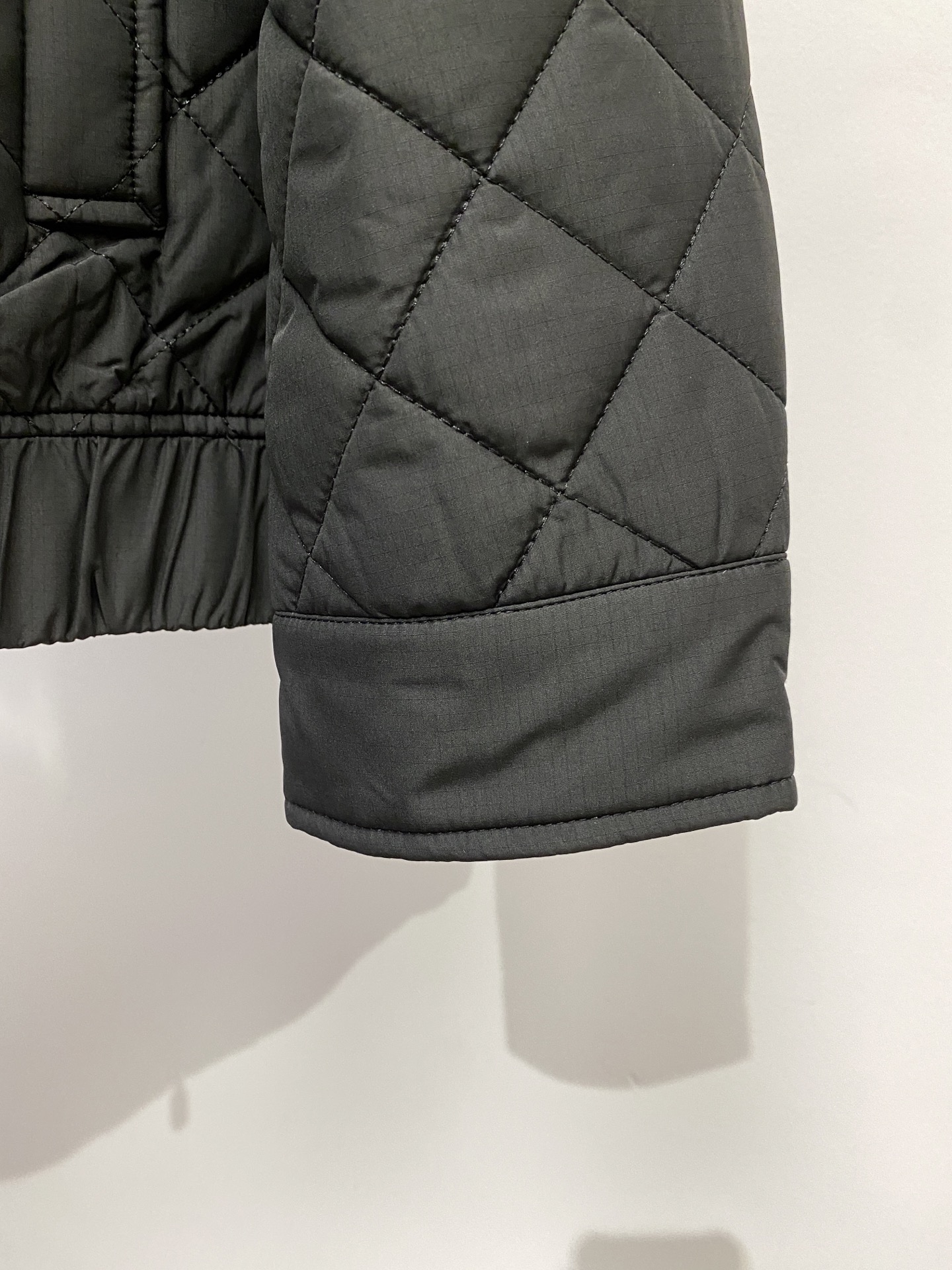 ￼DG、2025新品夹克外套，时尚帅气，简约百搭款，胸前刺绣装饰字母logo，定制原版面料，不仅挺括，保