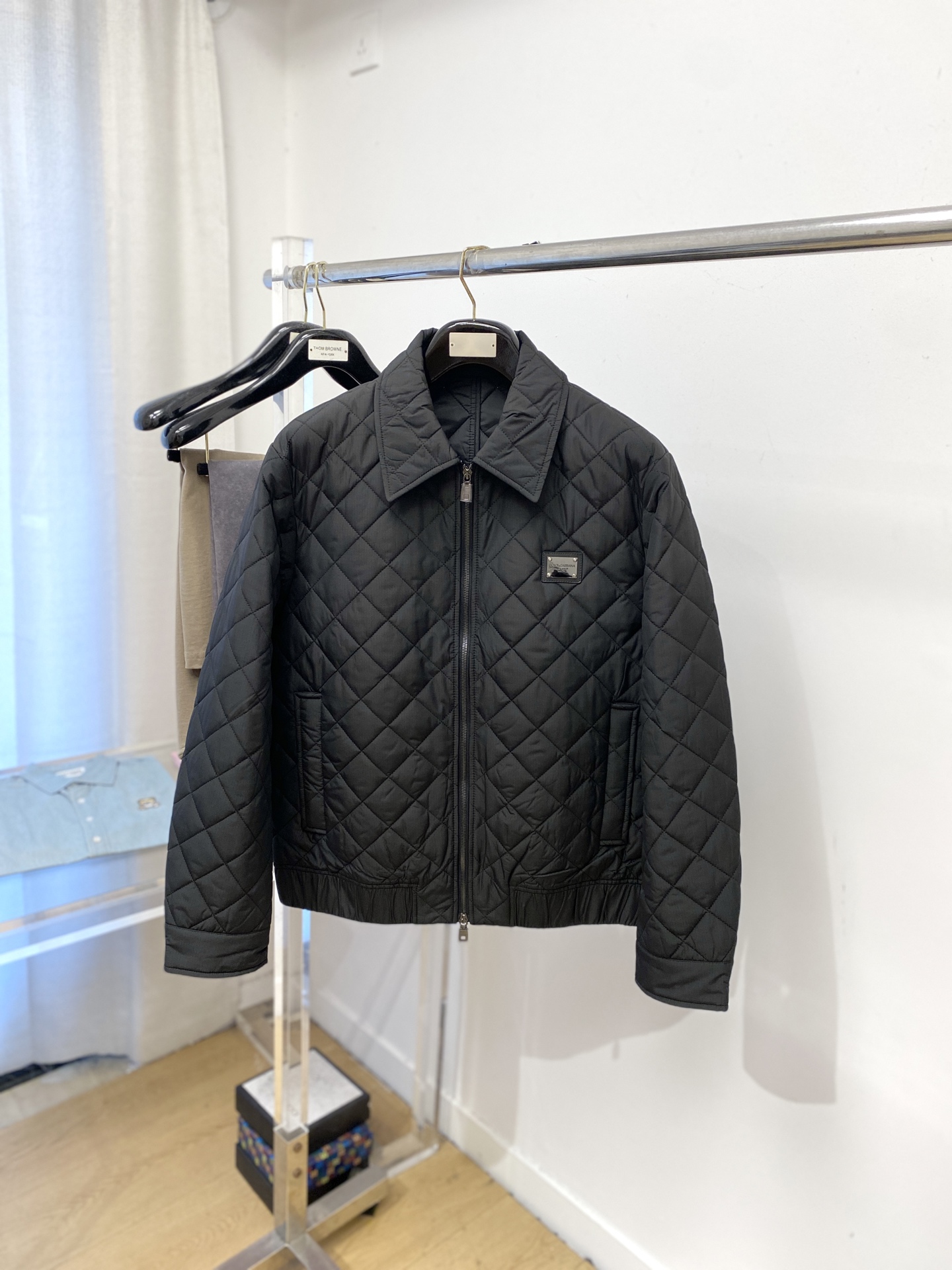 ￼DG、2025新品夹克外套，时尚帅气，简约百搭款，胸前刺绣装饰字母logo，定制原版面料，不仅挺括，保